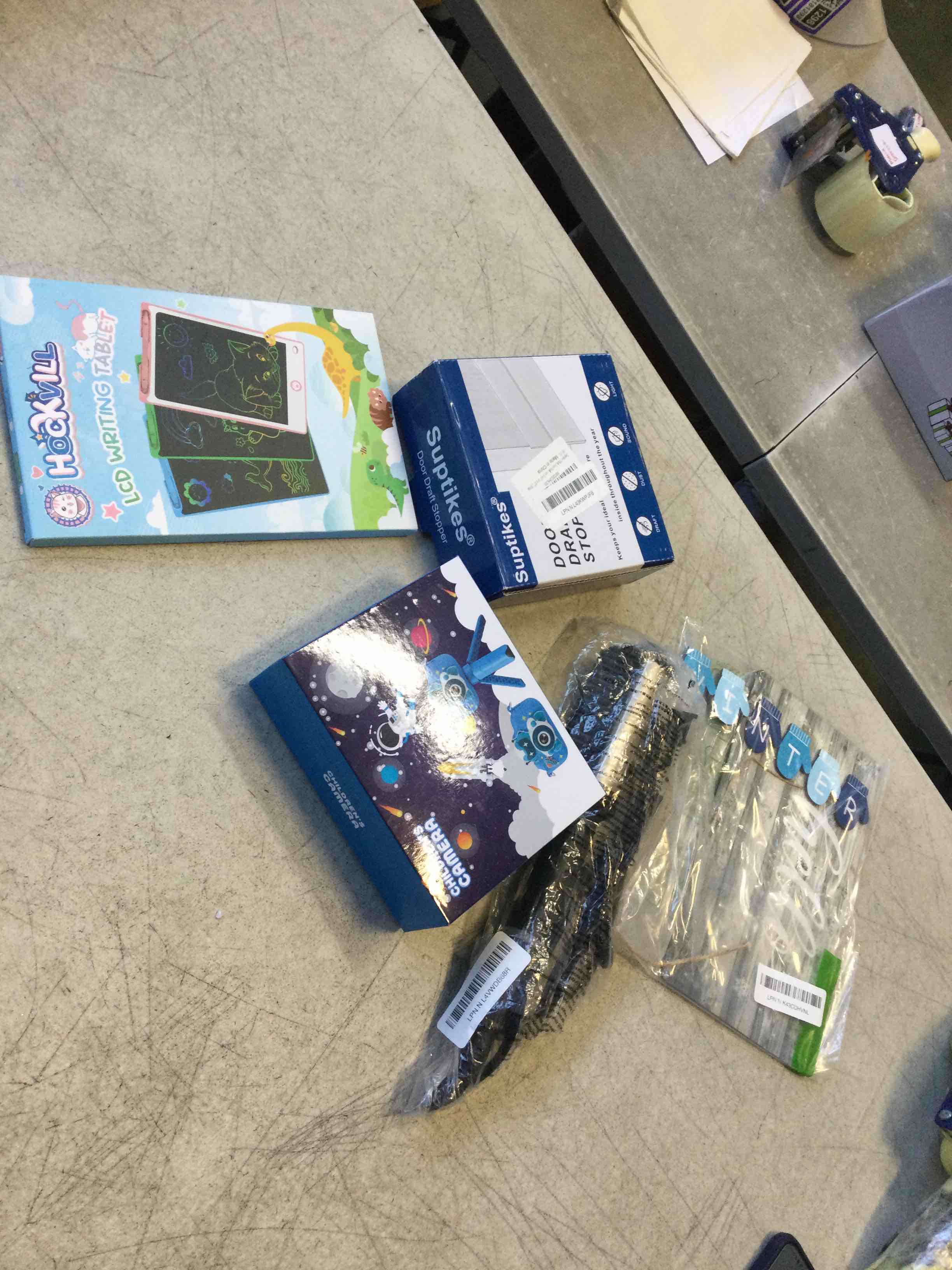 https://s3.amazonaws.com/lotting-images-prod/bidfta/TEA2116277_1737994294456.jpeg