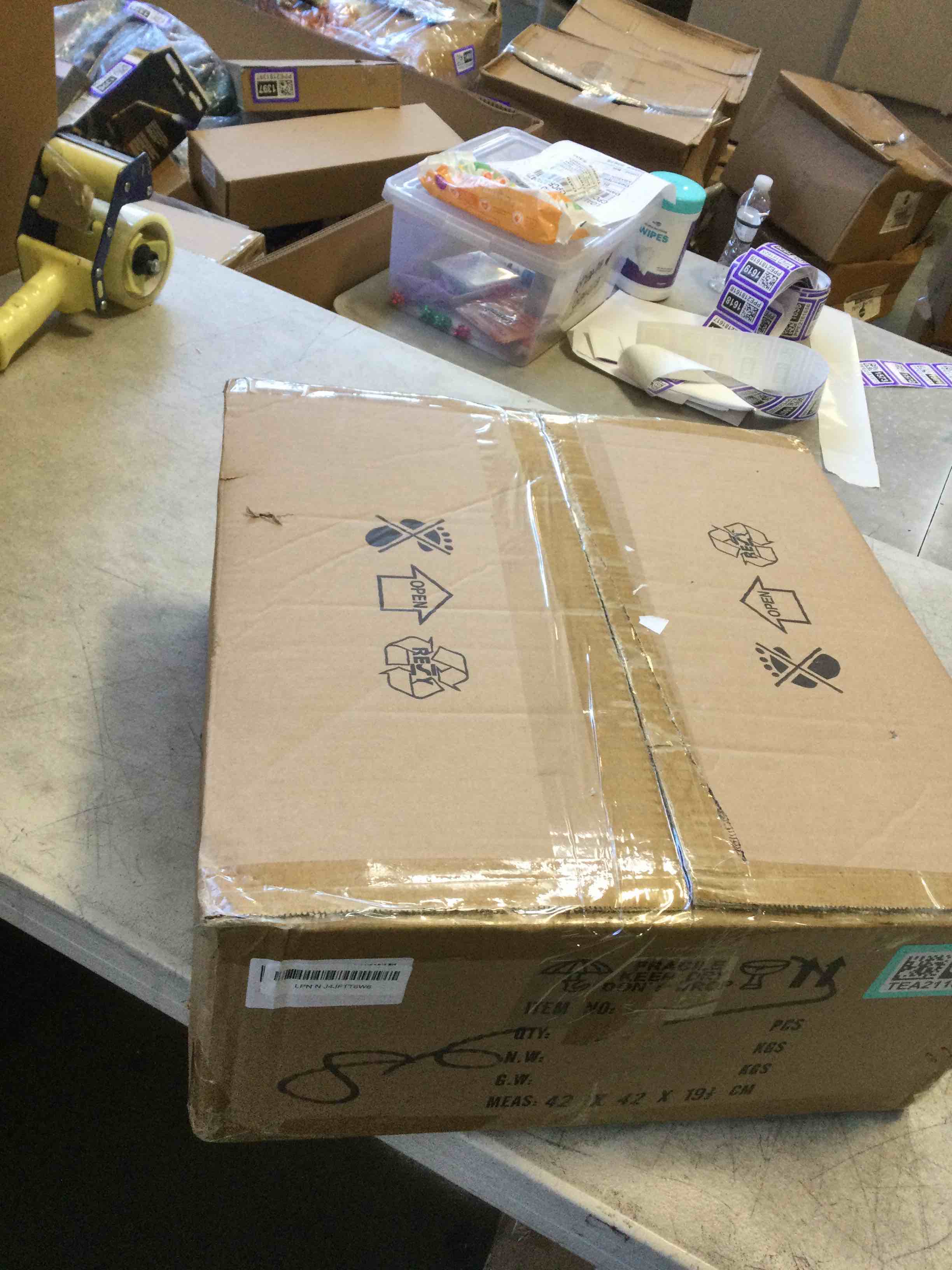 https://s3.amazonaws.com/lotting-images-prod/bidfta/TEA2116379_1738007828811.jpeg