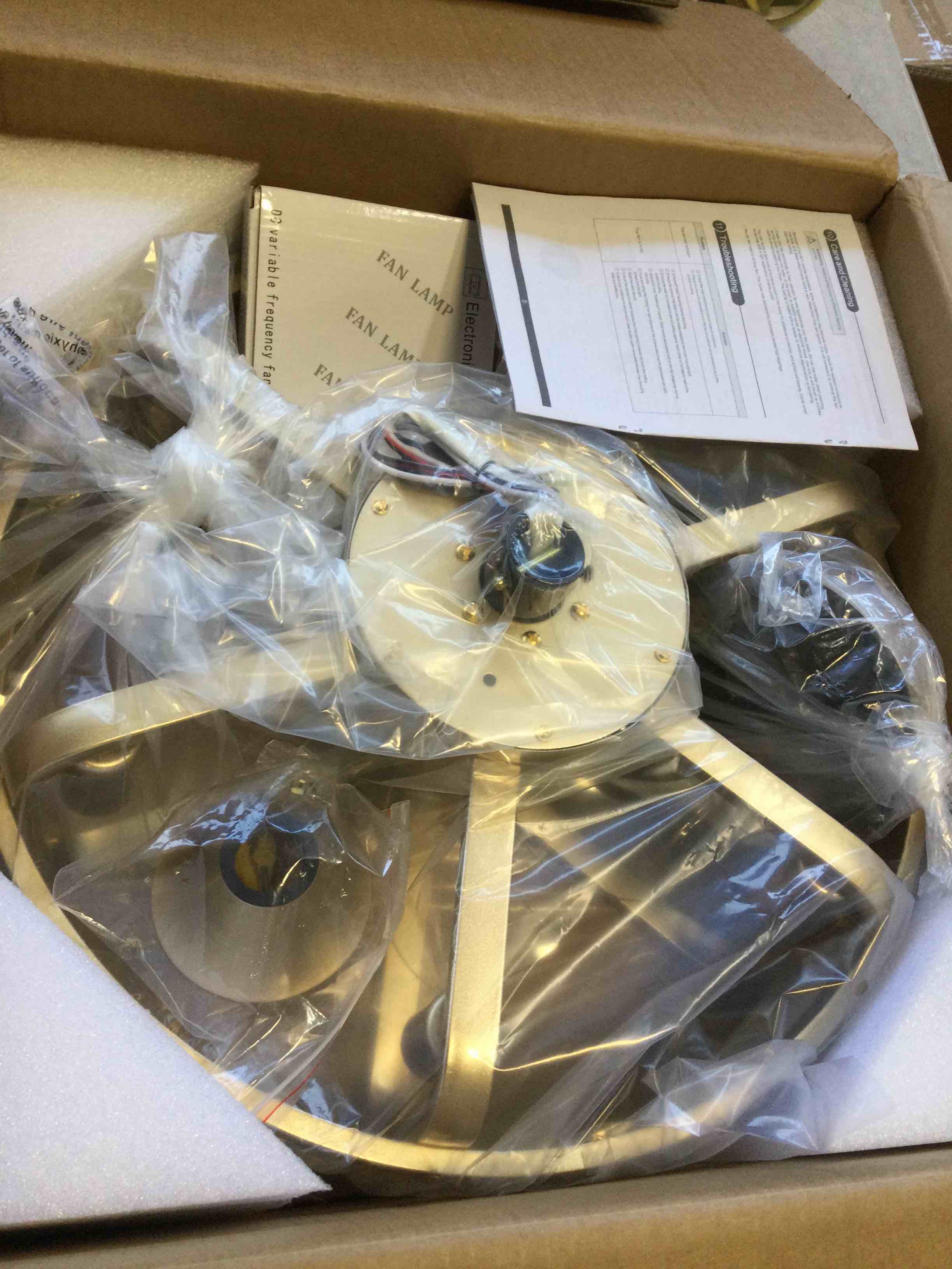 https://s3.amazonaws.com/lotting-images-prod/bidfta/TEA2116381_1738008245005.jpeg