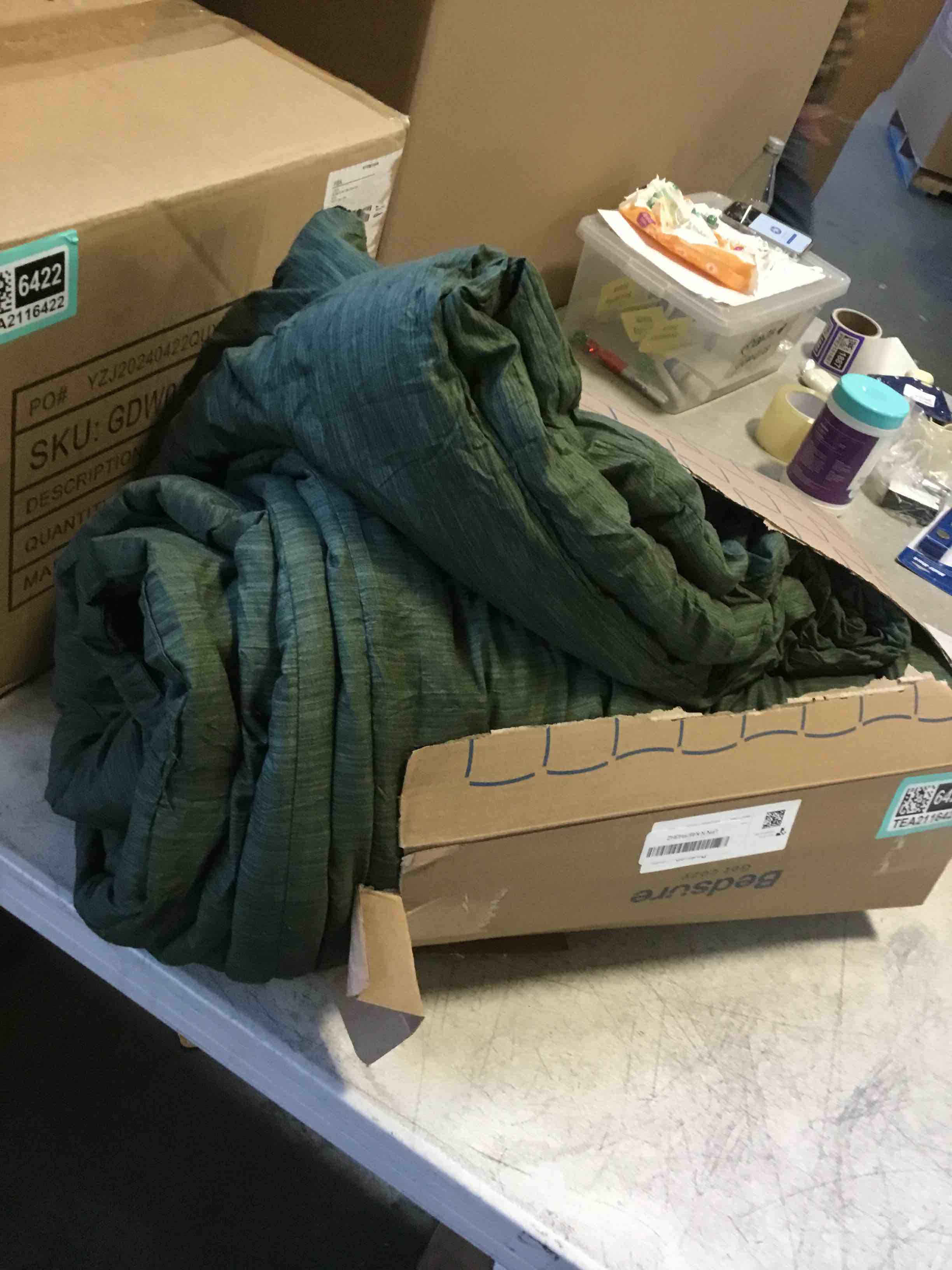 https://s3.amazonaws.com/lotting-images-prod/bidfta/TEA2116423_1738158879027.jpeg