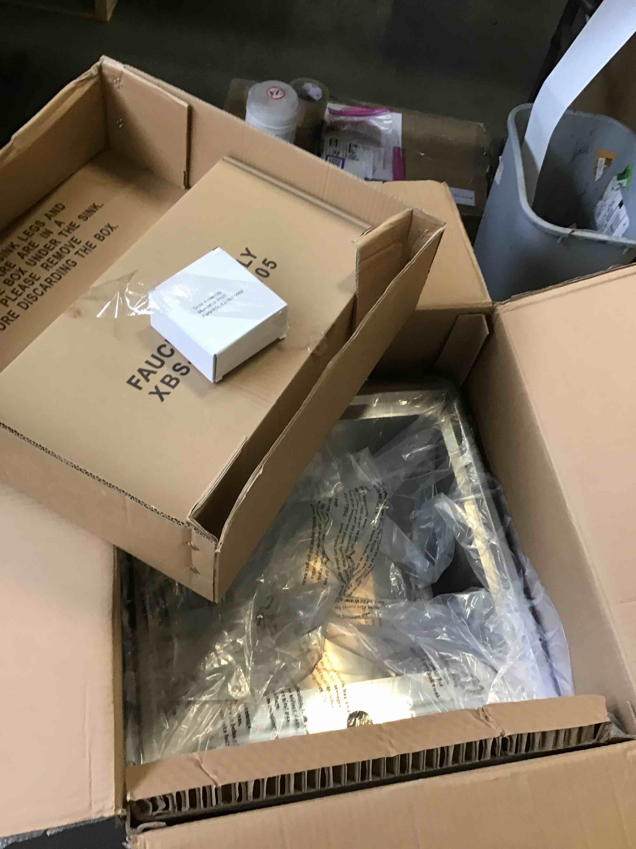 https://s3.amazonaws.com/lotting-images-prod/bidfta/TEA2116629_1738251693248.jpeg