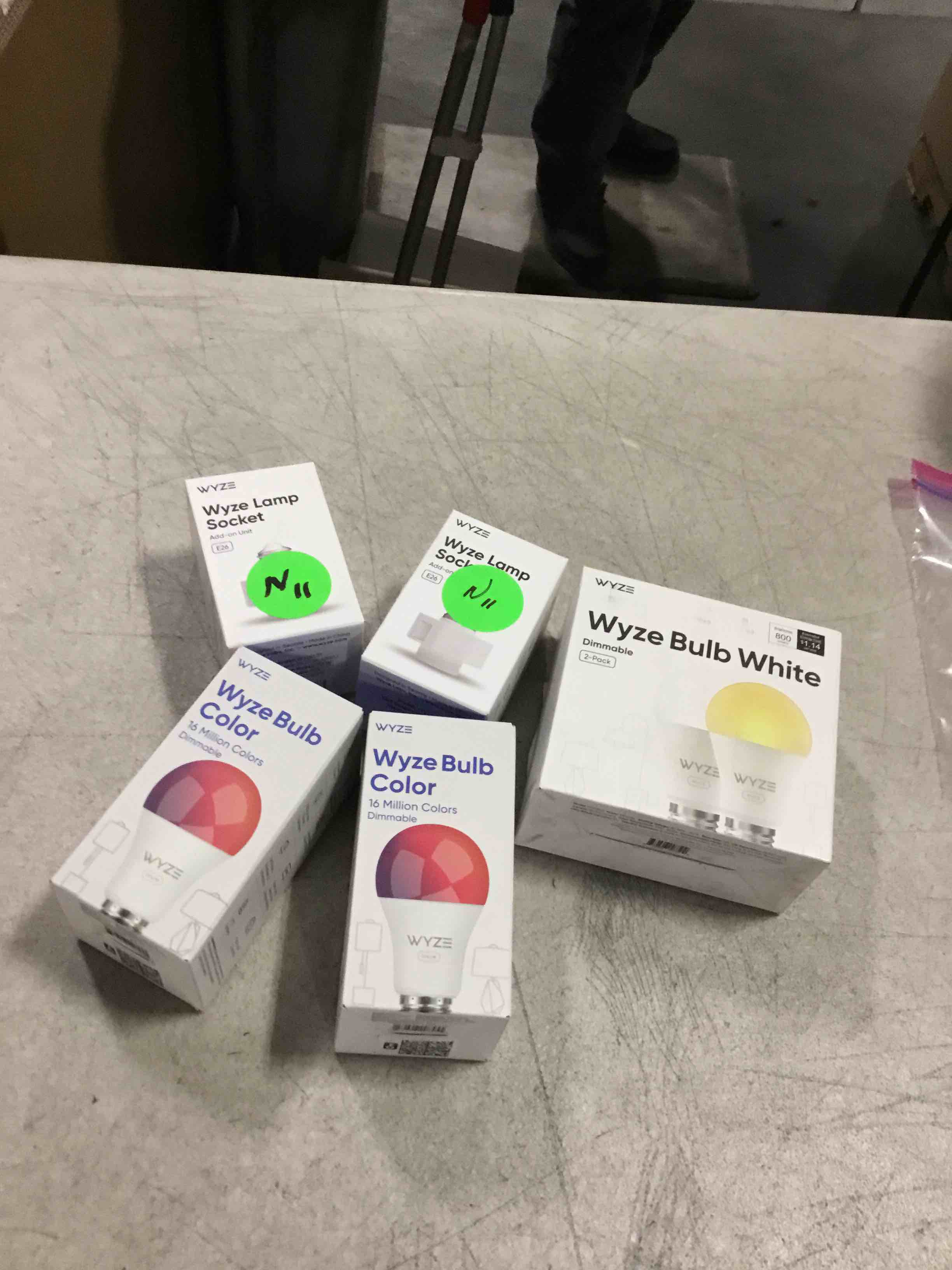 https://s3.amazonaws.com/lotting-images-prod/bidfta/TEA2117419_1738762307580.jpeg