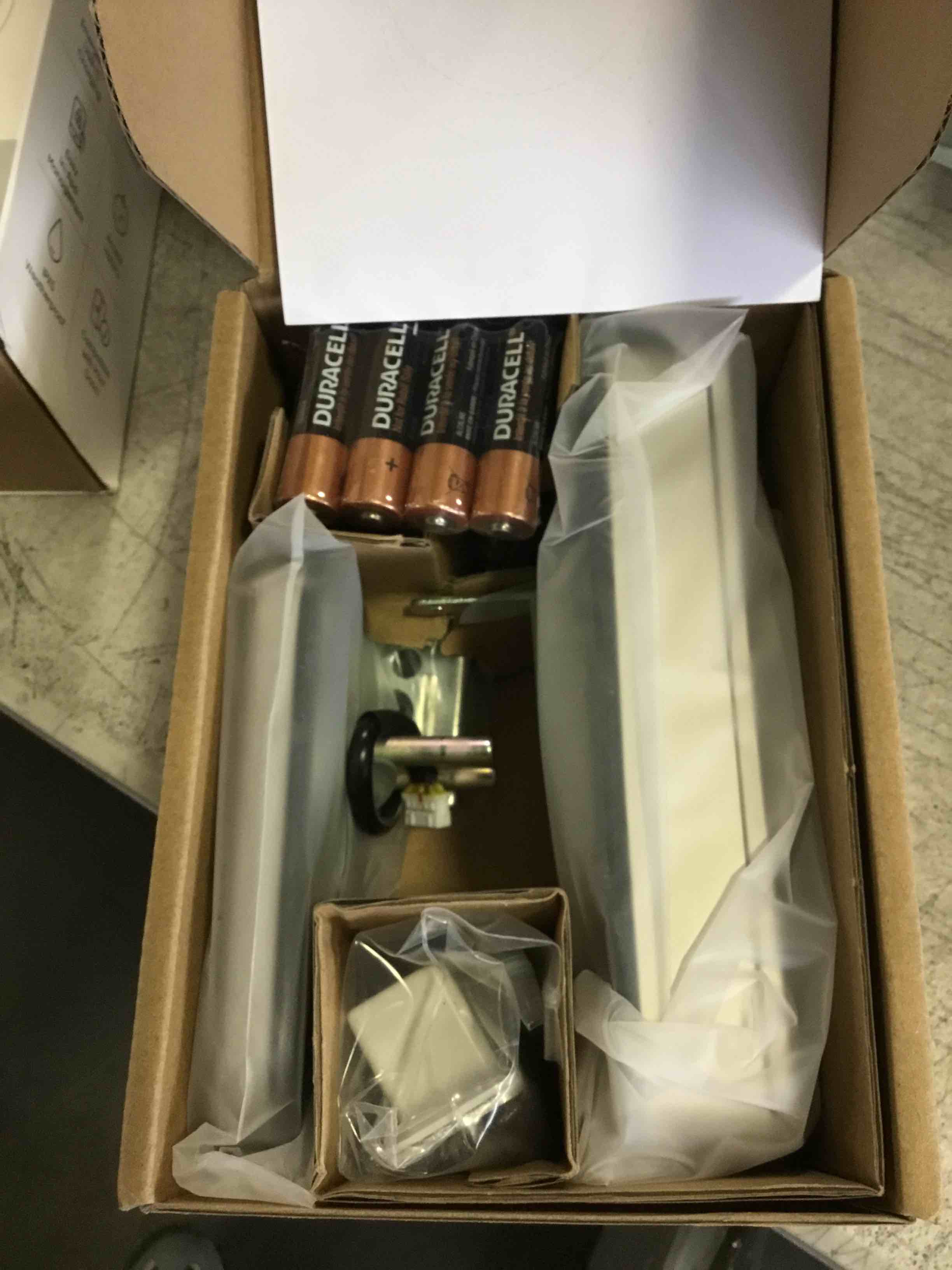 https://s3.amazonaws.com/lotting-images-prod/bidfta/TEA2117592_1738778538644.jpeg