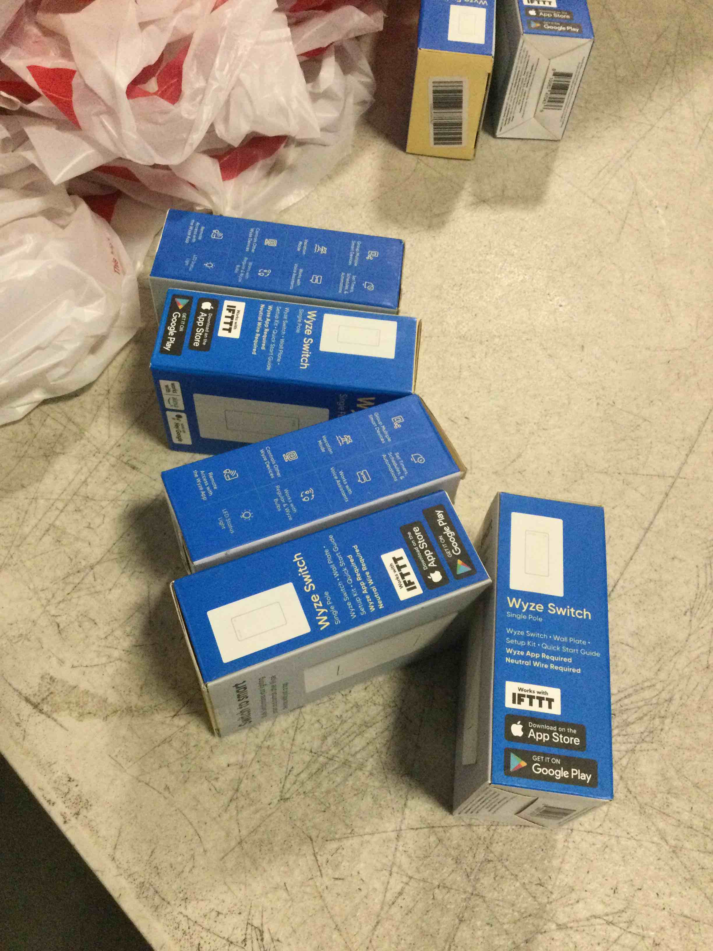 https://s3.amazonaws.com/lotting-images-prod/bidfta/TEA2117694_1738848647905.jpeg