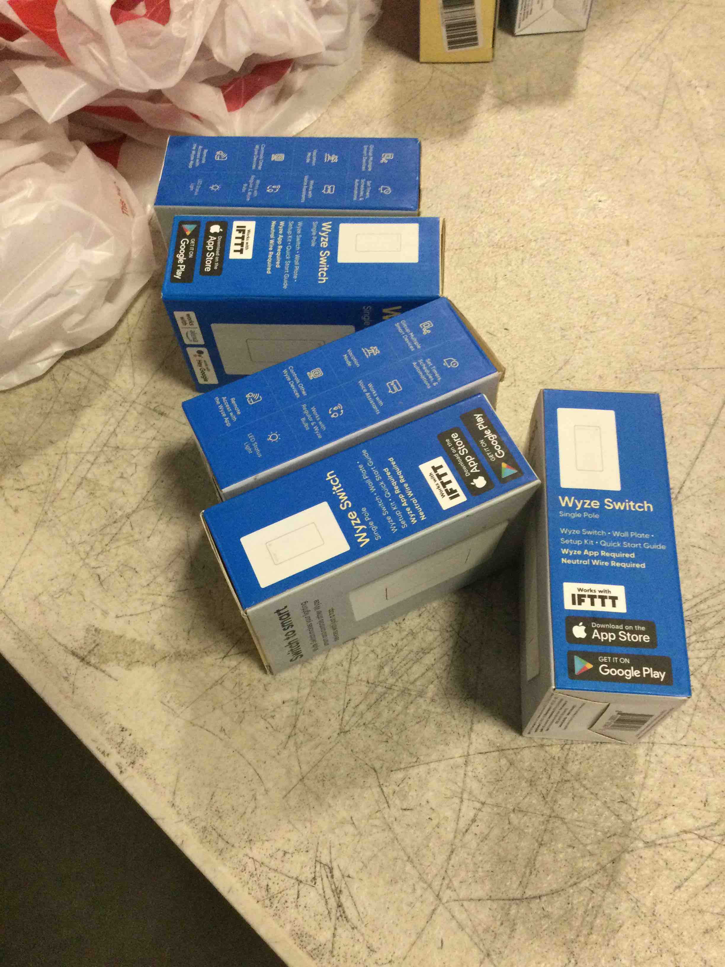 https://s3.amazonaws.com/lotting-images-prod/bidfta/TEA2117694_1738848654151.jpeg