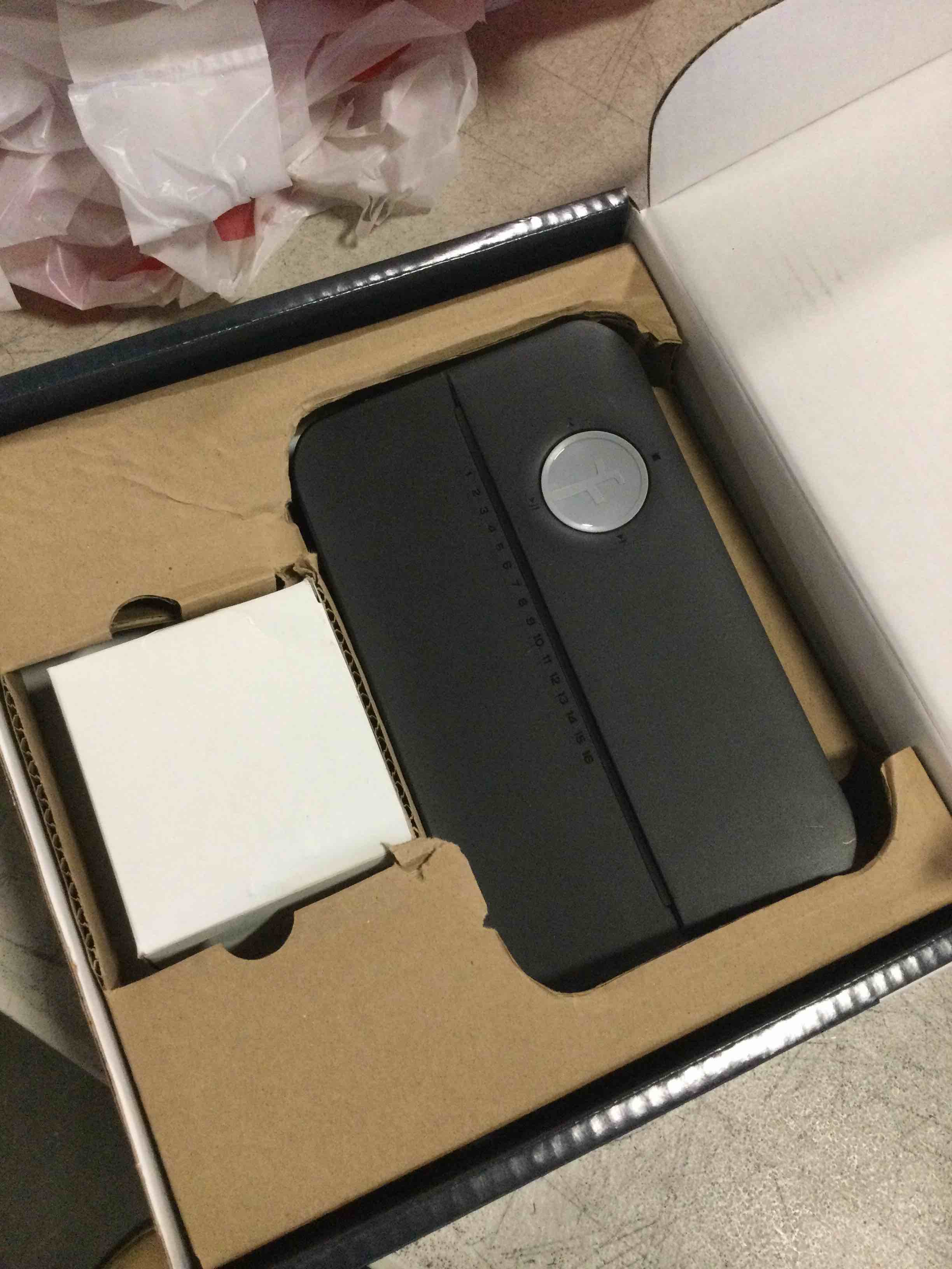 https://s3.amazonaws.com/lotting-images-prod/bidfta/TEA2117715_1738850860254.jpeg