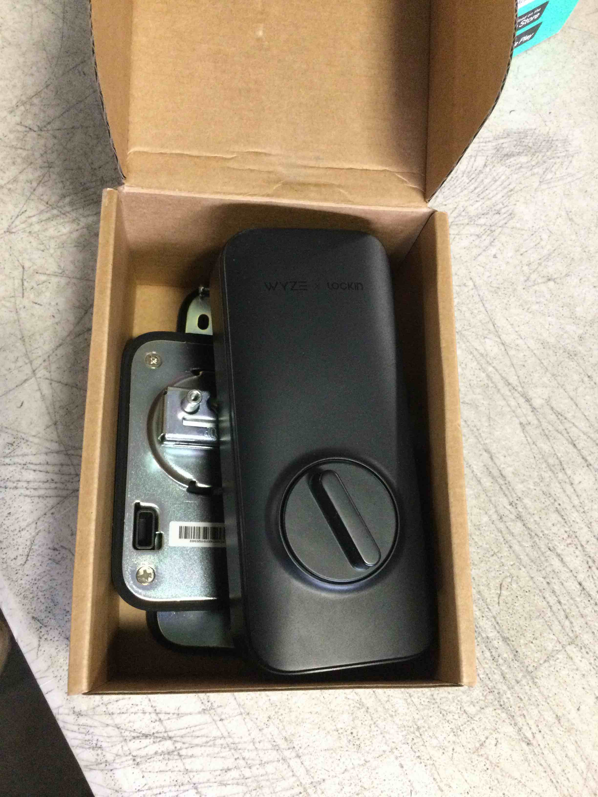 https://s3.amazonaws.com/lotting-images-prod/bidfta/TEA2117772_1738859114900.jpeg