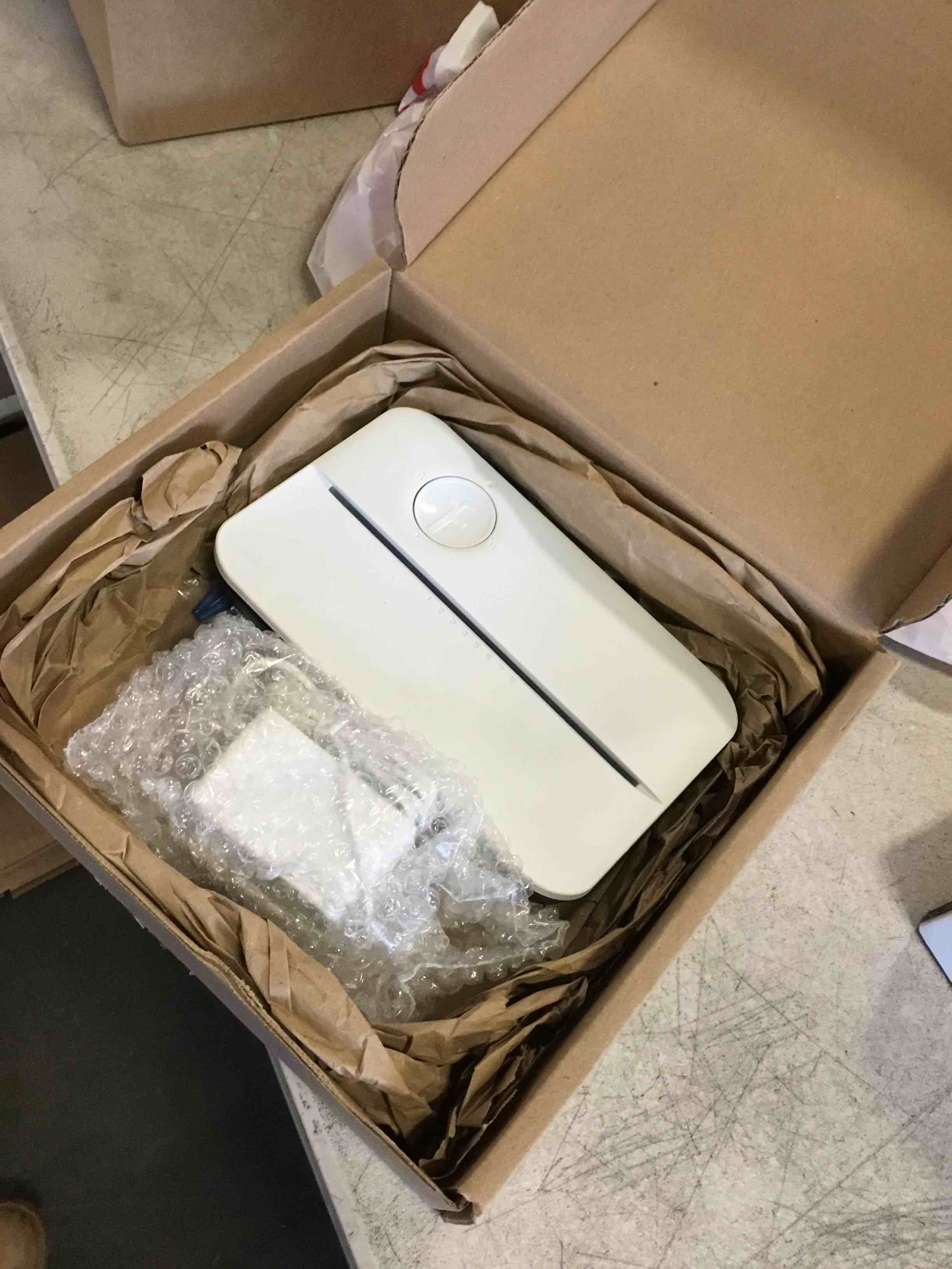 https://s3.amazonaws.com/lotting-images-prod/bidfta/TEA2117922_1738874831534.jpeg