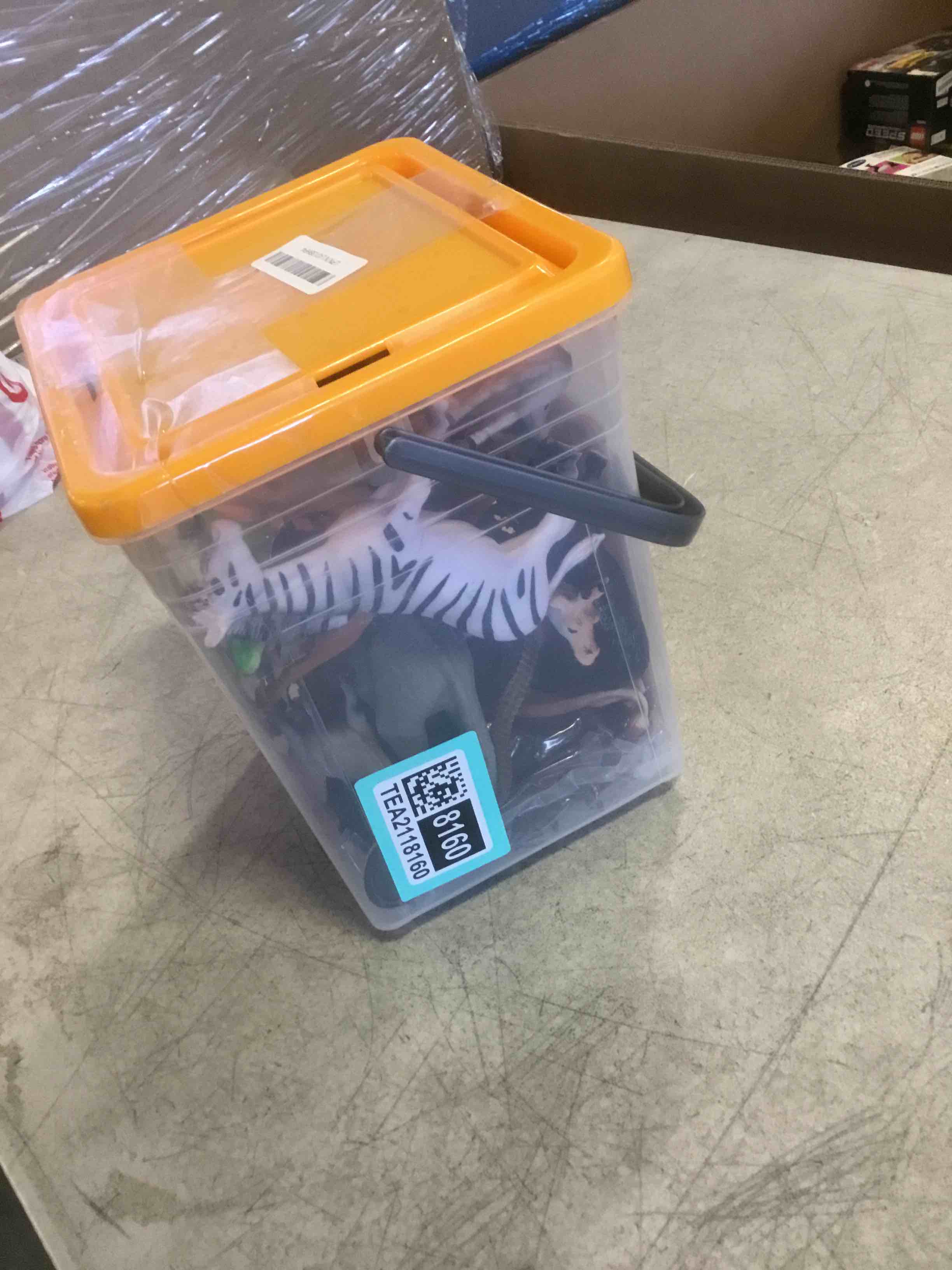 https://s3.amazonaws.com/lotting-images-prod/bidfta/TEA2118160_1739209920874.jpeg