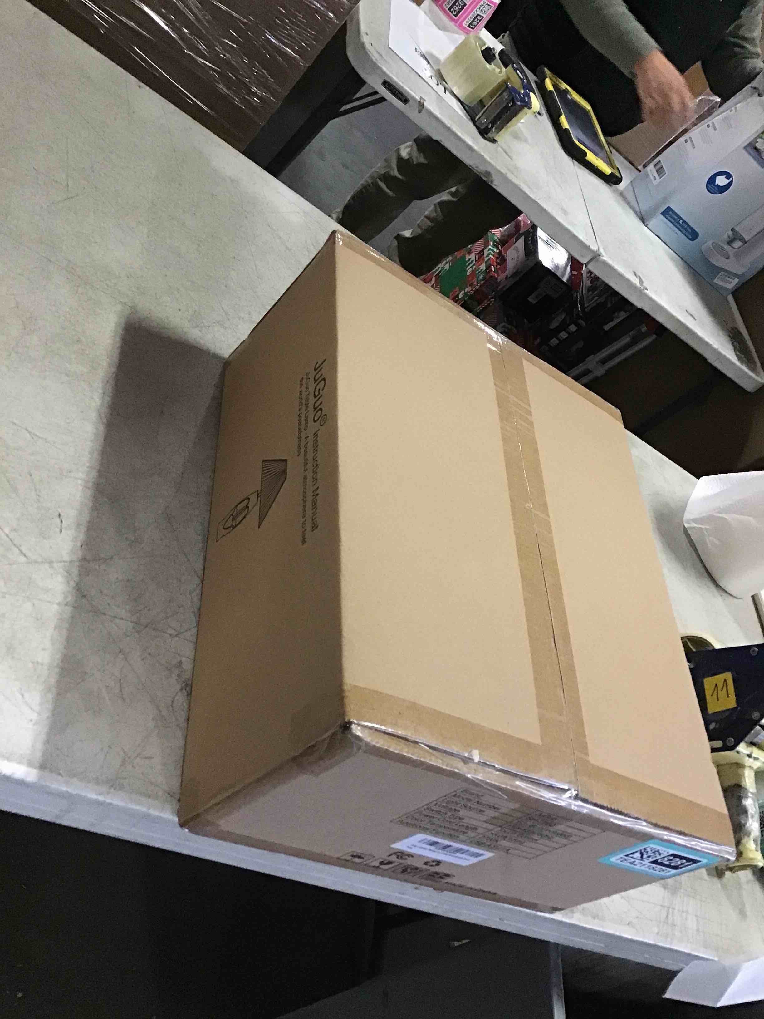 https://s3.amazonaws.com/lotting-images-prod/bidfta/TEA2118281_1739292687213.jpeg