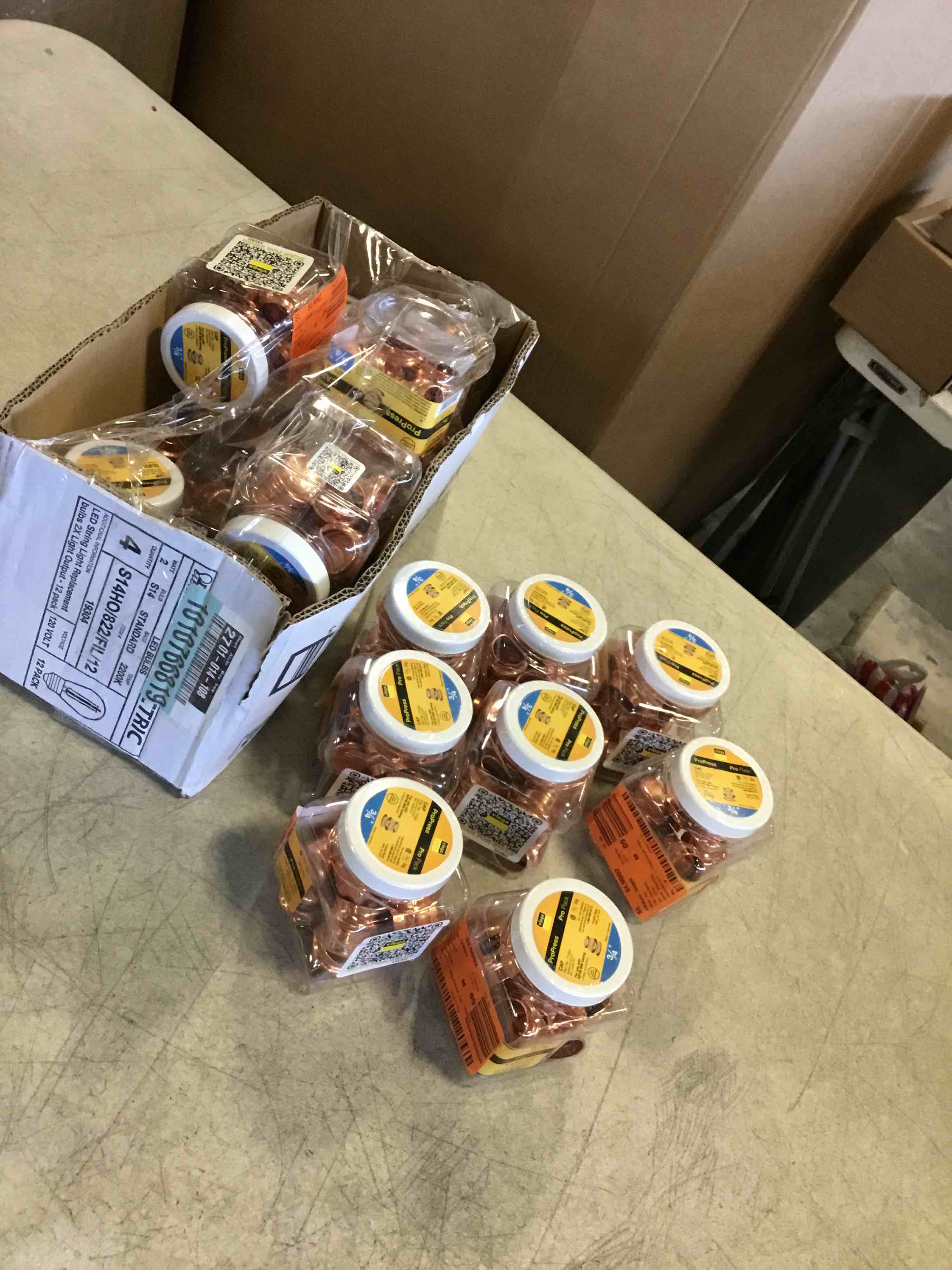 https://s3.amazonaws.com/lotting-images-prod/bidfta/TEA2118711_1739548282965.jpeg