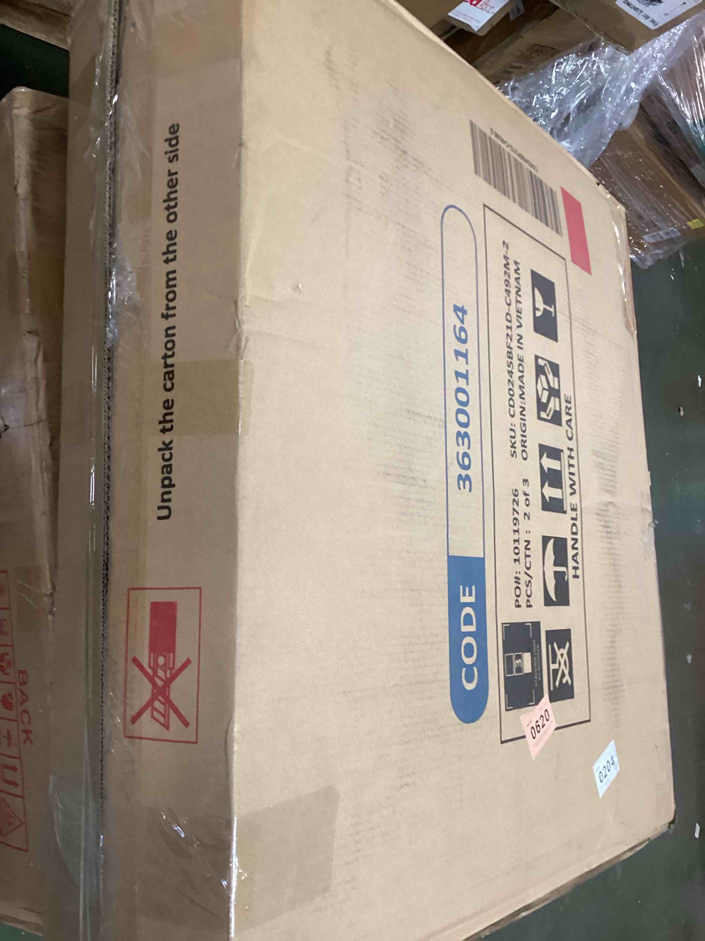 https://s3.amazonaws.com/lotting-images-prod/bidfta/TEA2120443_1740580967215.jpeg