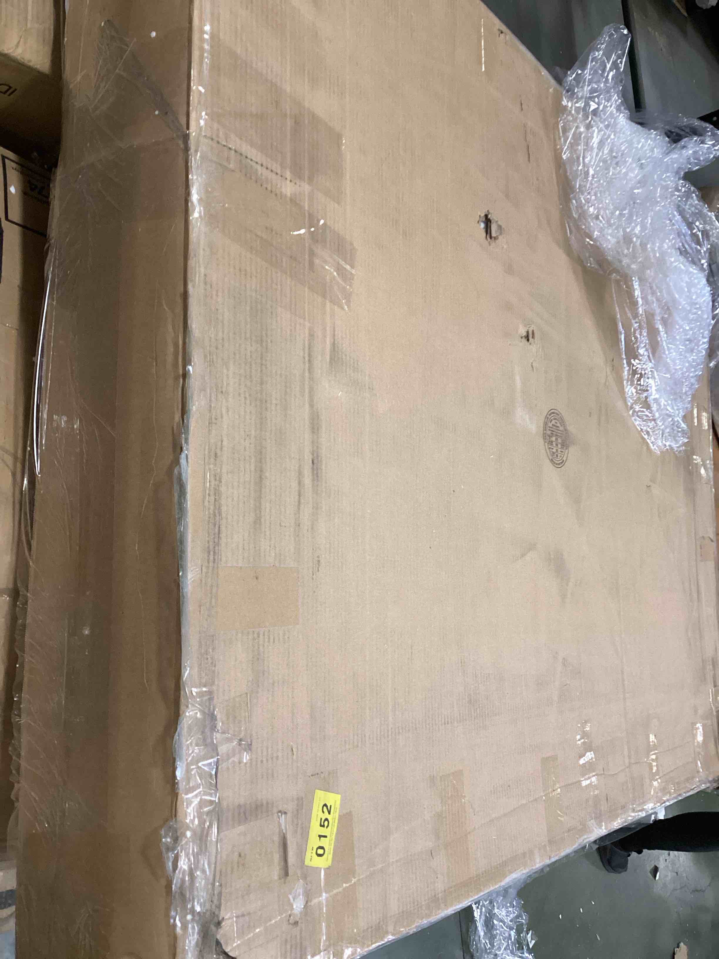 https://s3.amazonaws.com/lotting-images-prod/bidfta/TEA2120596_1740680997557.jpeg