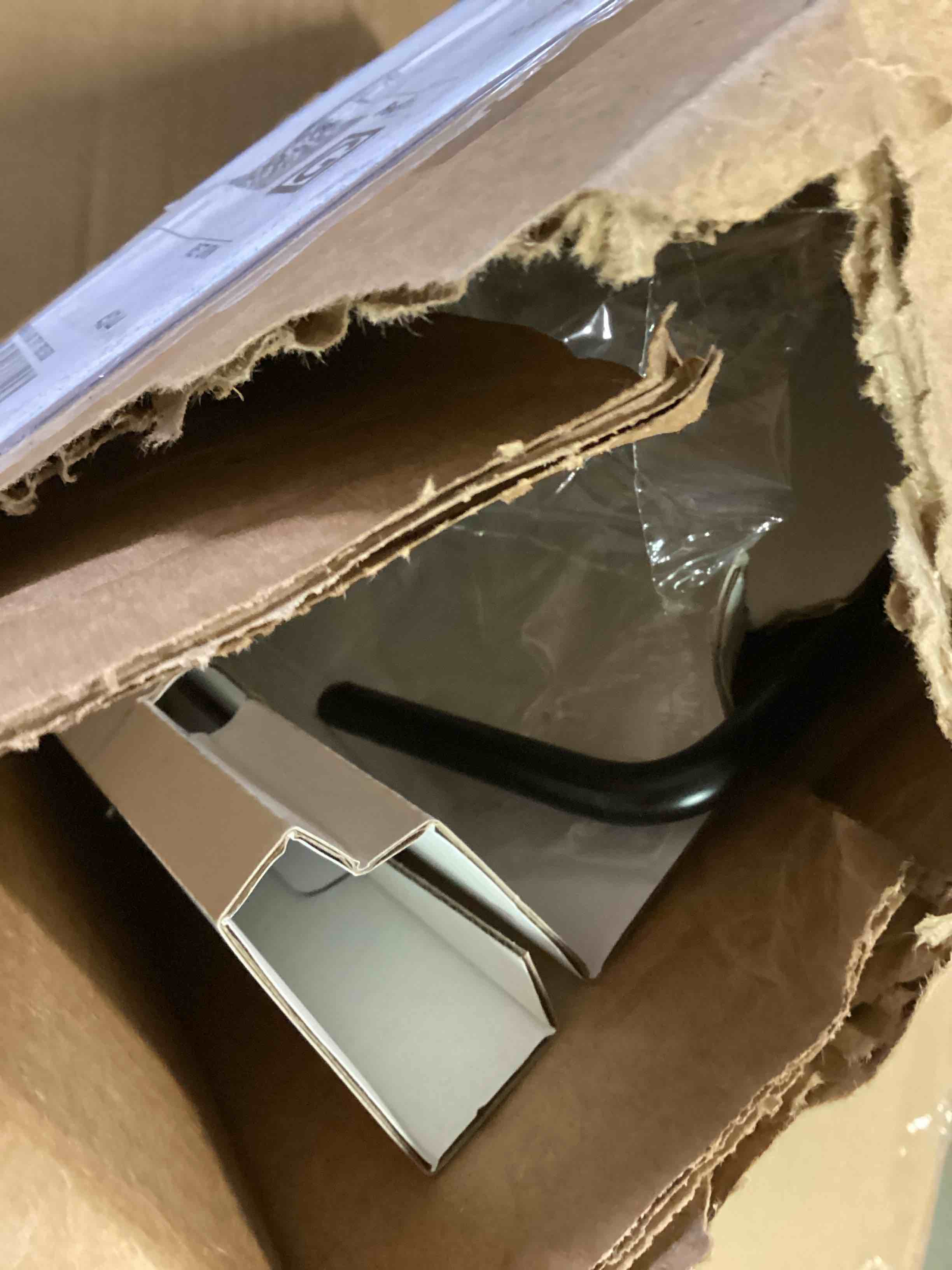 https://s3.amazonaws.com/lotting-images-prod/bidfta/TEA2121113_1741285231577.jpeg