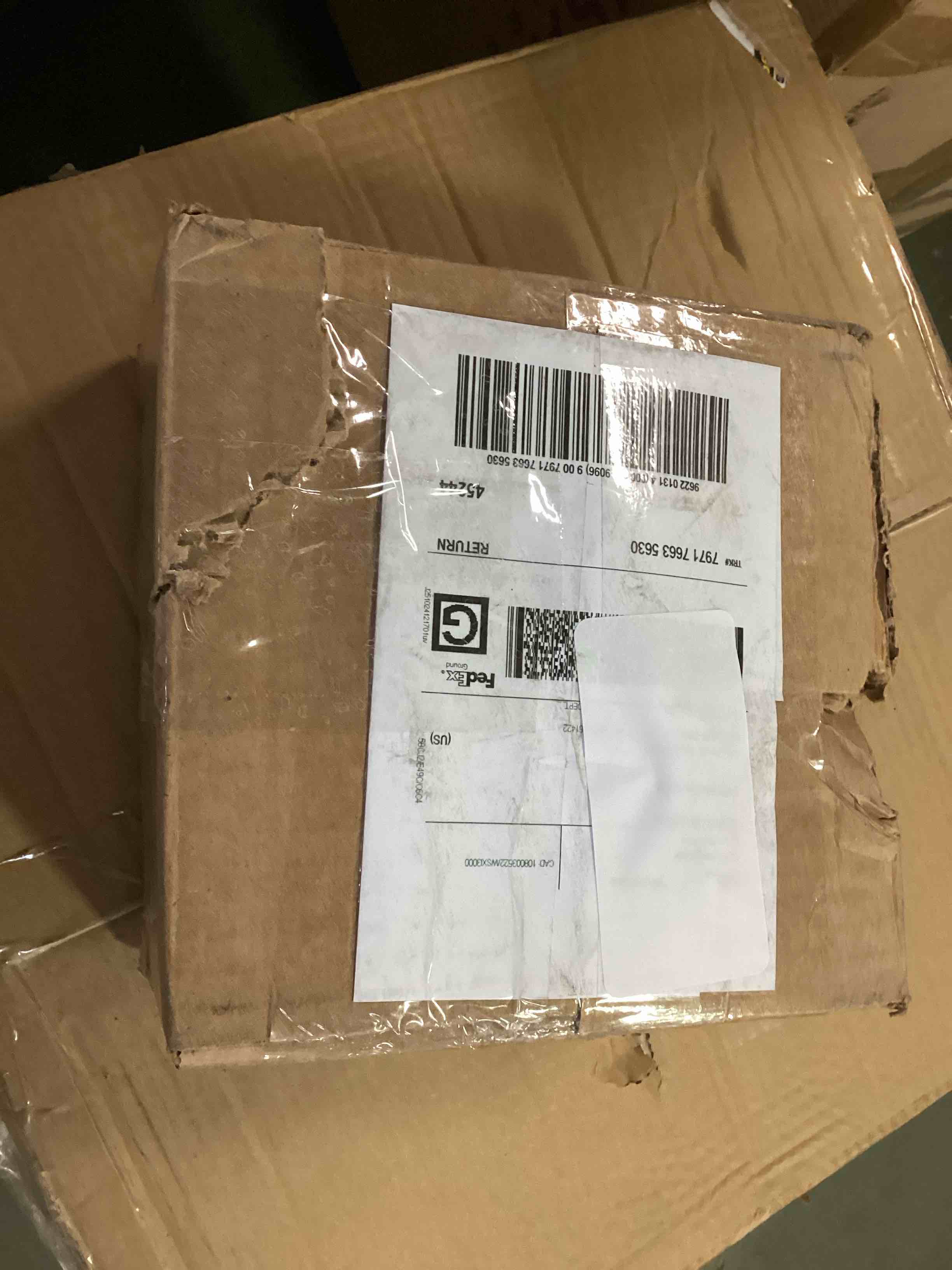 https://s3.amazonaws.com/lotting-images-prod/bidfta/TEA2121113_1741285254817.jpeg