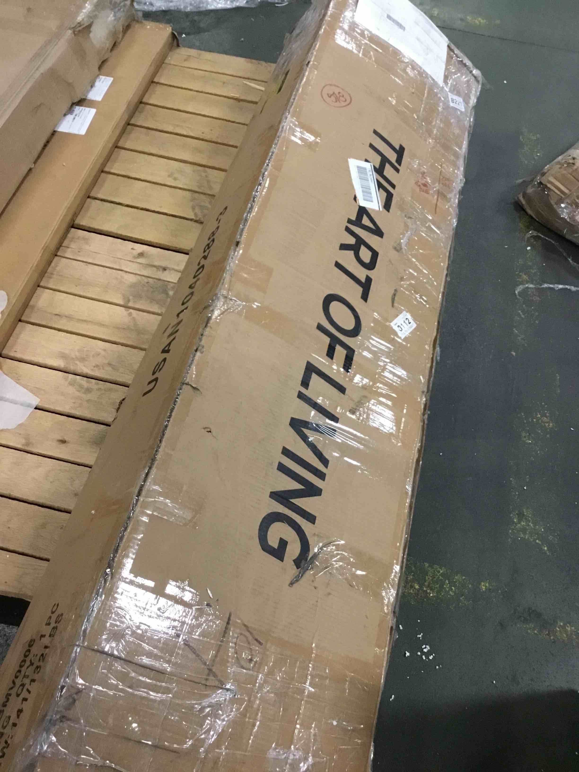 https://s3.amazonaws.com/lotting-images-prod/bidfta/TEA2124192_1742213833473.jpeg