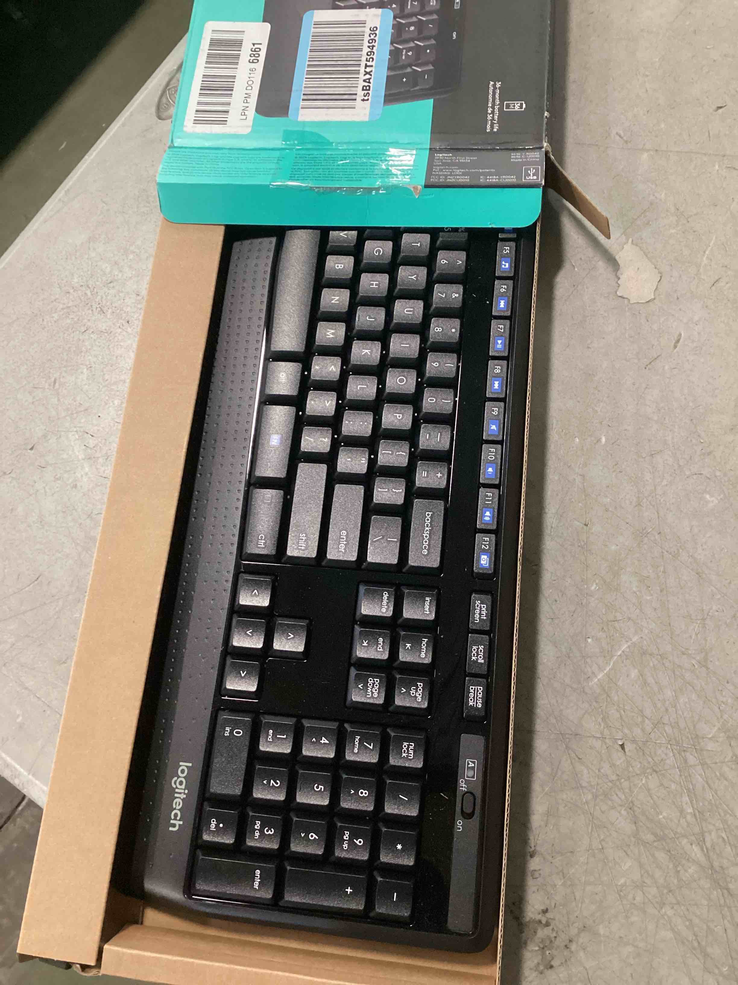 https://s3.amazonaws.com/lotting-images-prod/bidfta/TEA2130185_1746547858311.jpeg