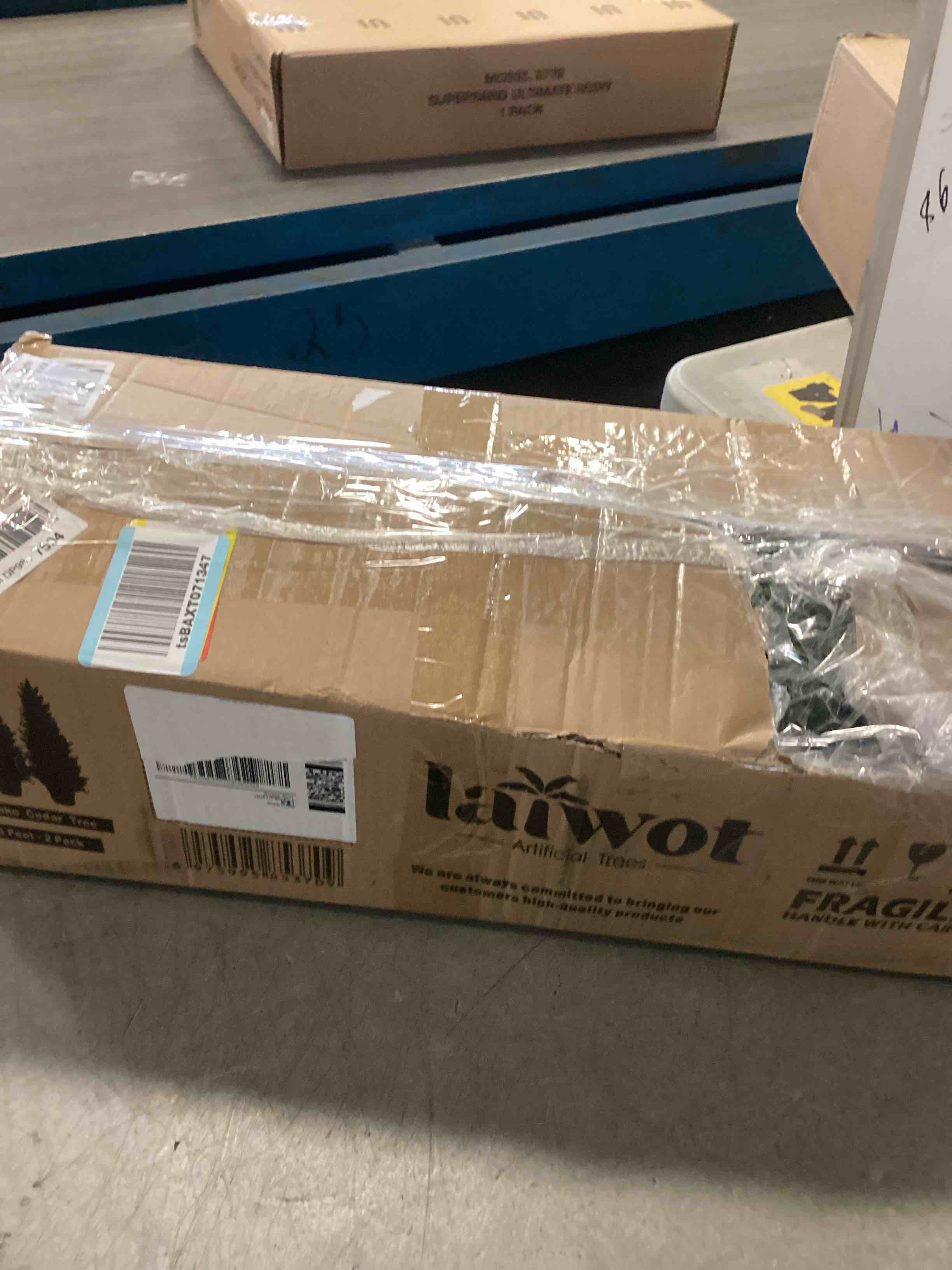 https://s3.amazonaws.com/lotting-images-prod/bidfta/TEA2130196_1746549271791.jpeg