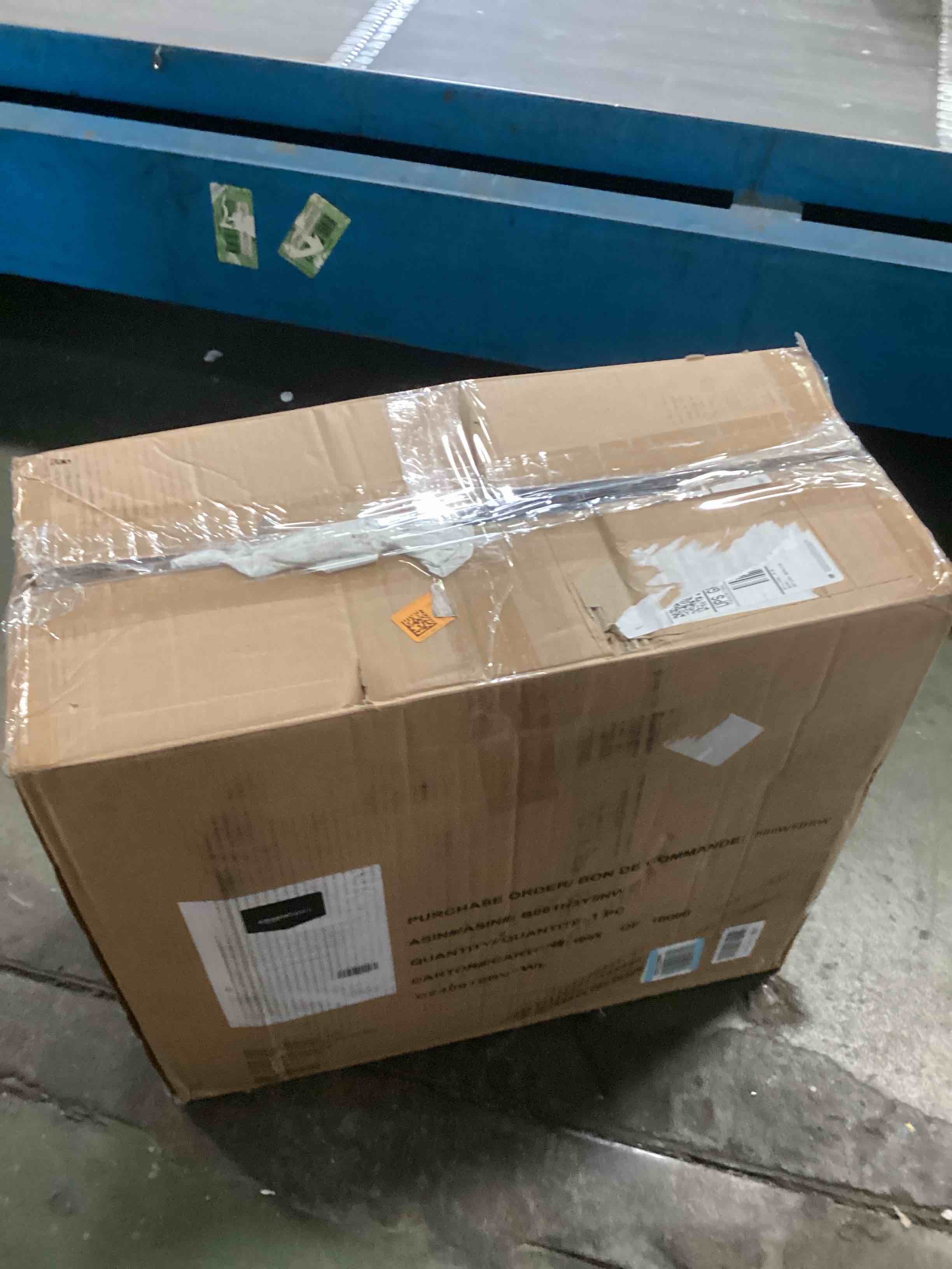 https://s3.amazonaws.com/lotting-images-prod/bidfta/TEA2130217_1746555623743.jpeg