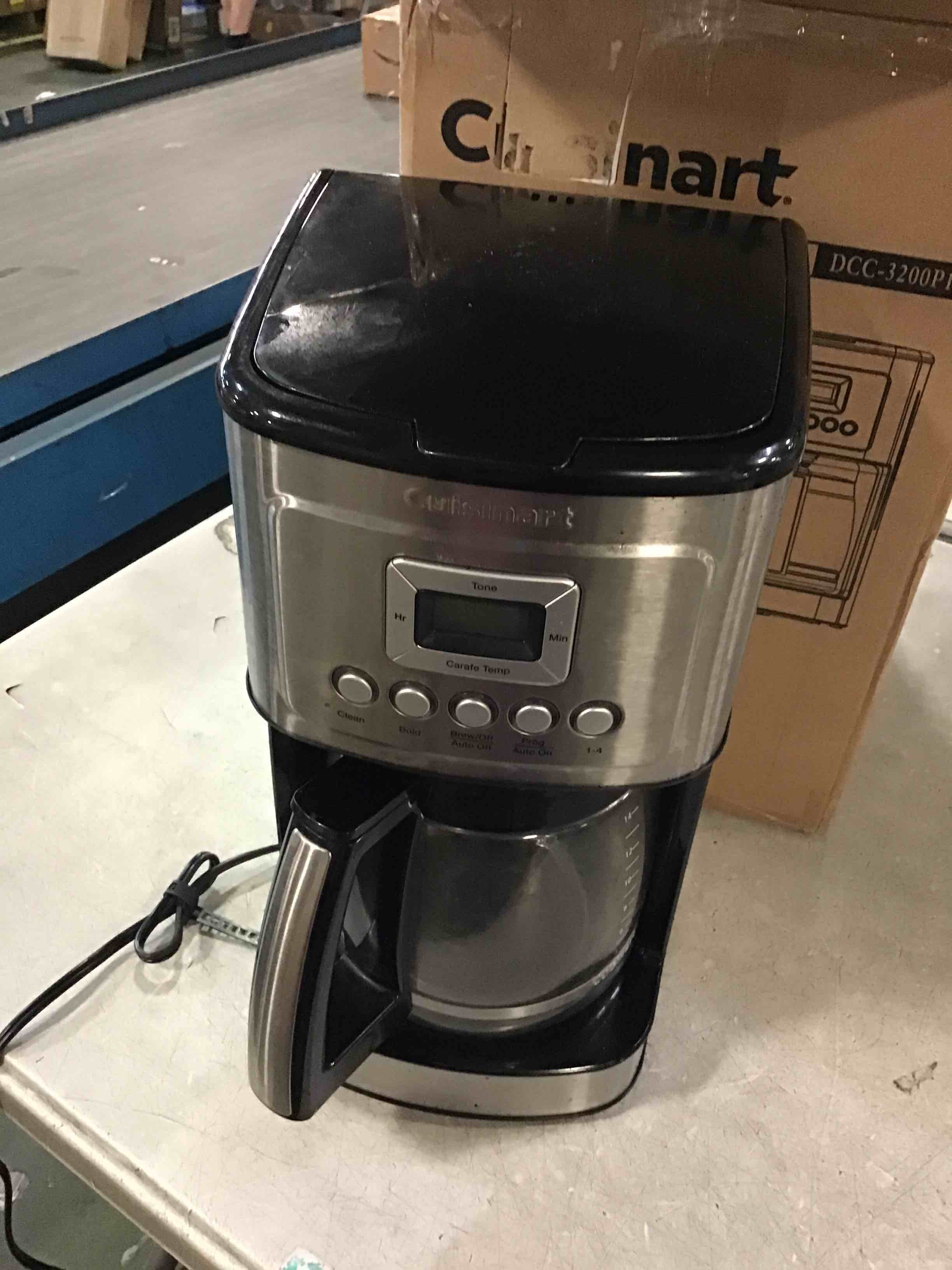 https://s3.amazonaws.com/lotting-images-prod/bidfta/TEA2130325_1746625742488.jpeg