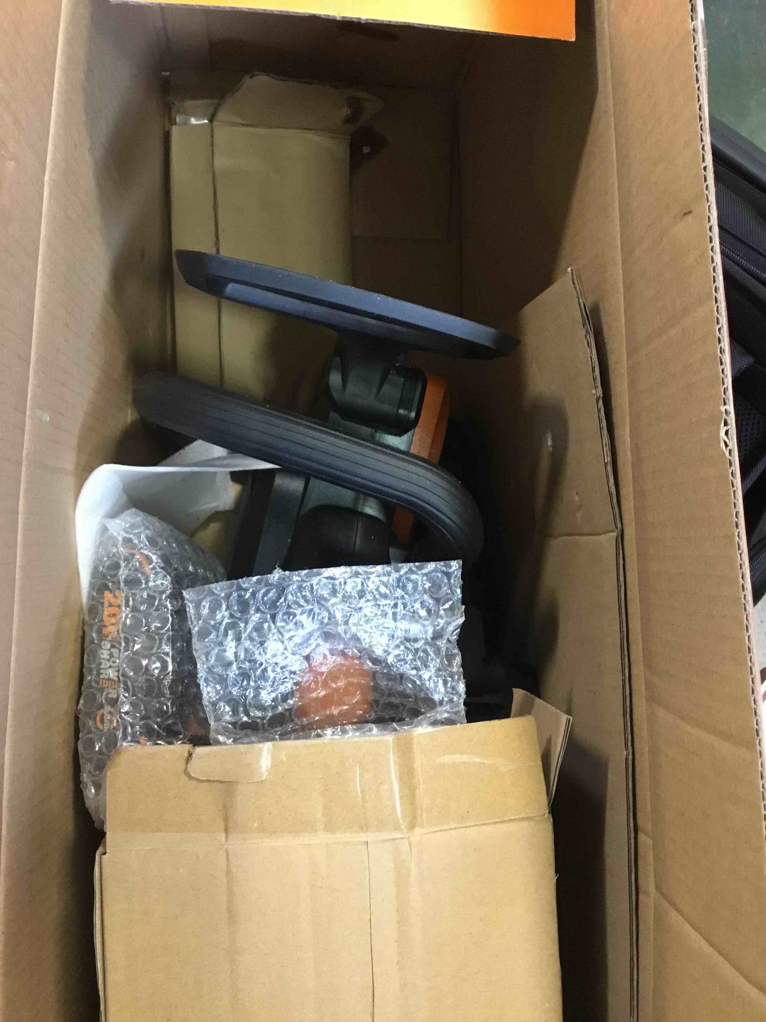 https://s3.amazonaws.com/lotting-images-prod/bidfta/TEA2133783_1746447809622.jpeg