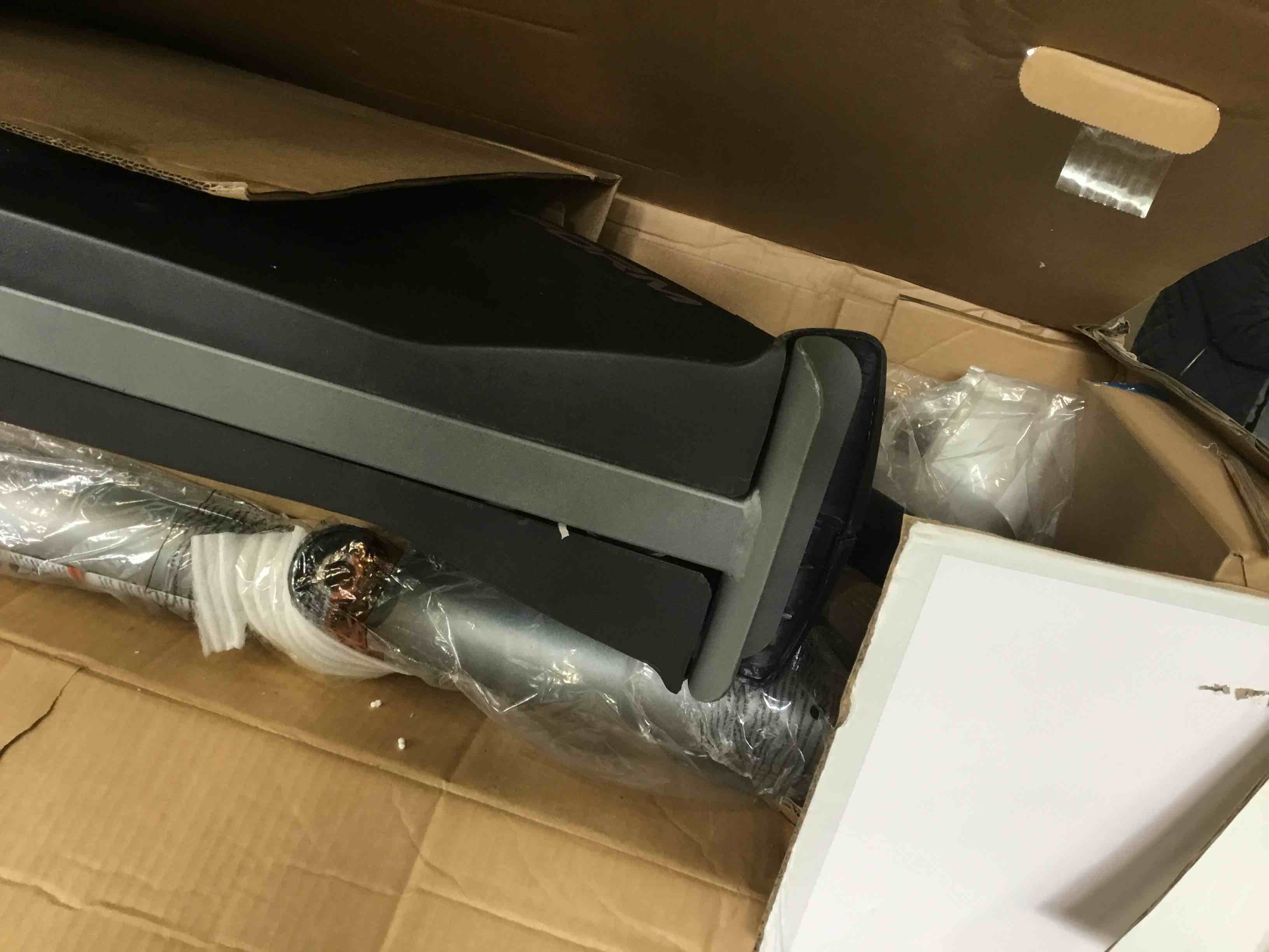 https://s3.amazonaws.com/lotting-images-prod/bidfta/TEA2133886_1746459480266.jpeg
