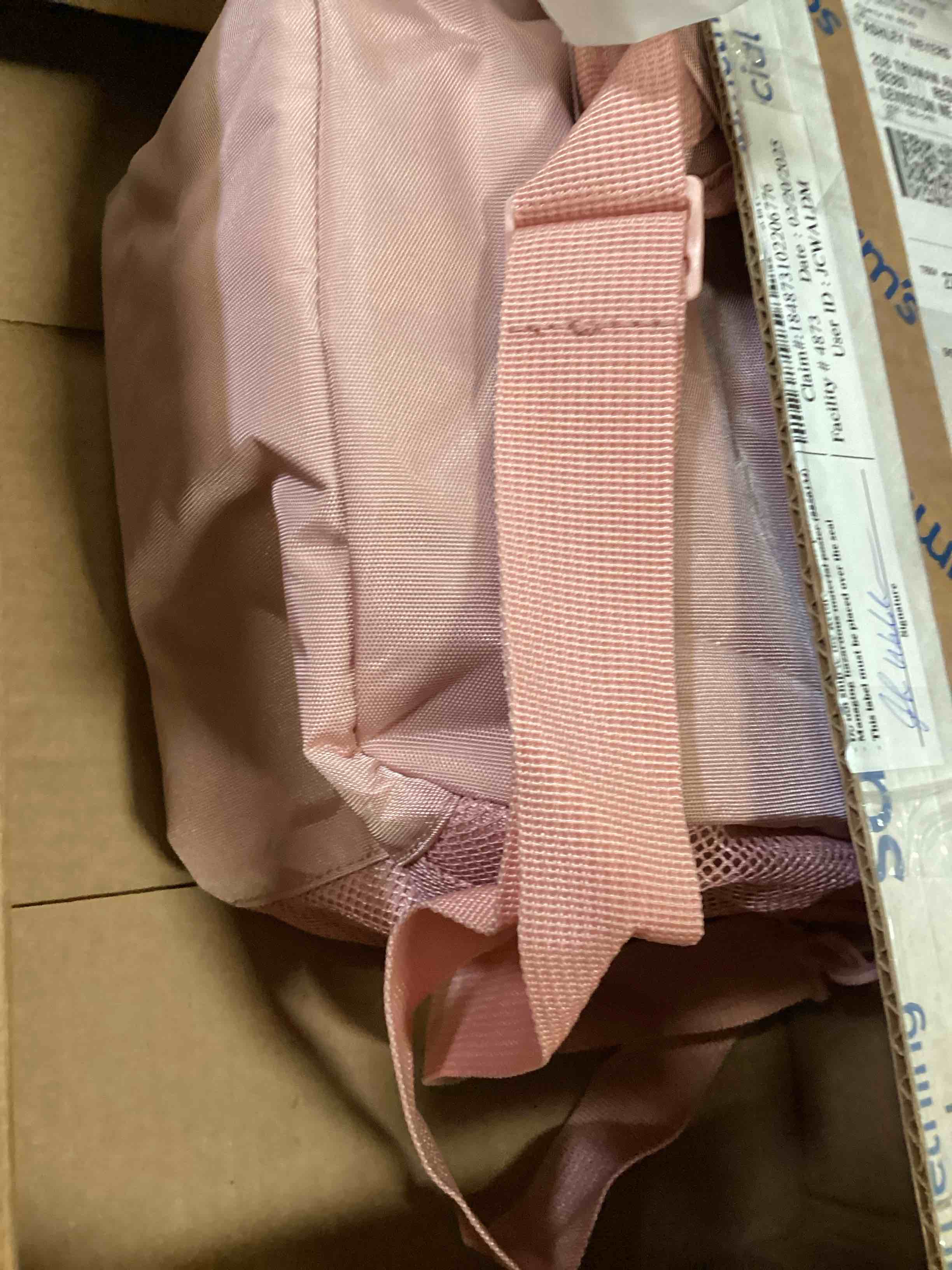 https://s3.amazonaws.com/lotting-images-prod/bidfta/TEA2134019_1744053387296.jpeg