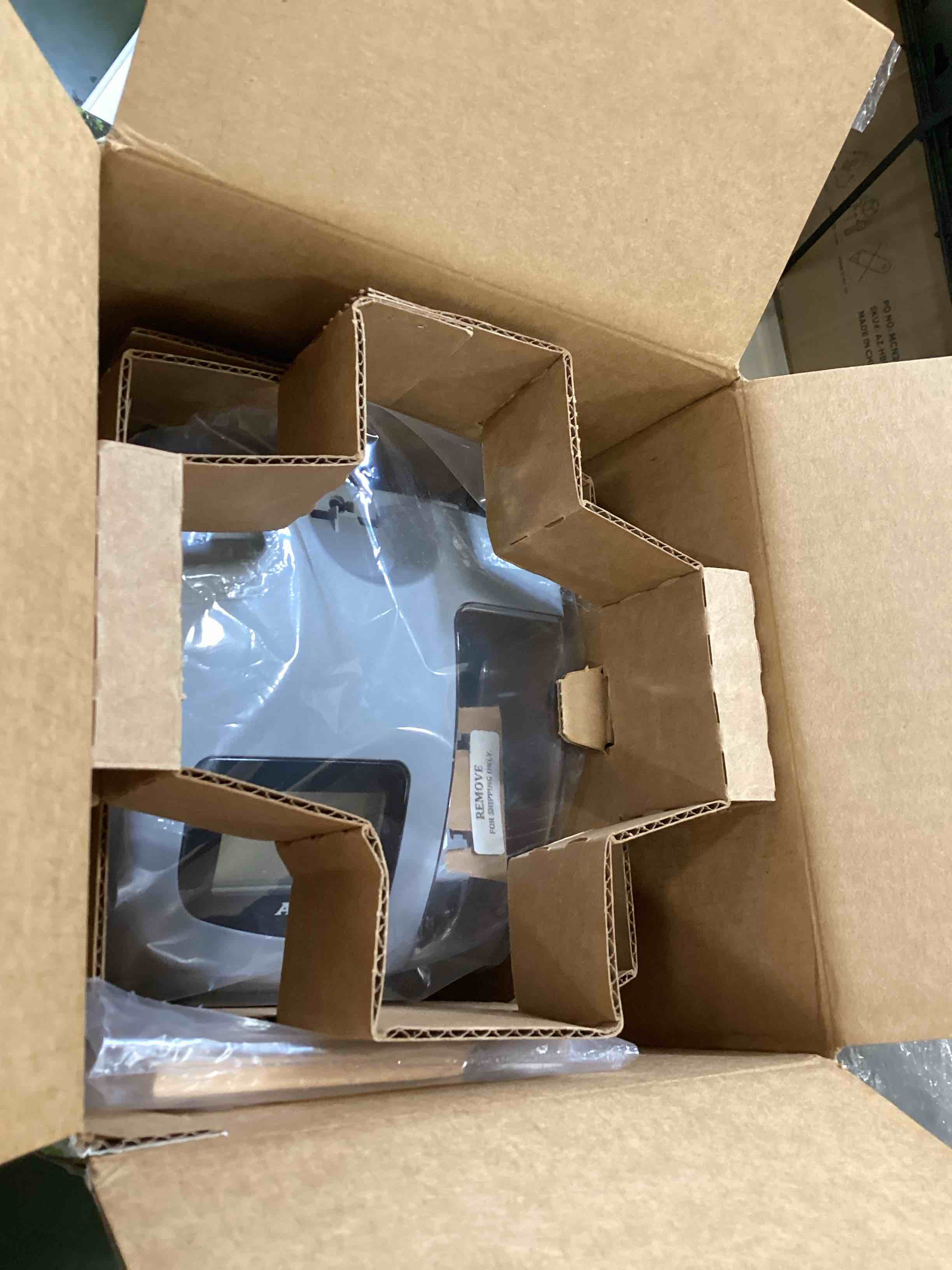 https://s3.amazonaws.com/lotting-images-prod/bidfta/TEA2135693_1745422705778.jpeg