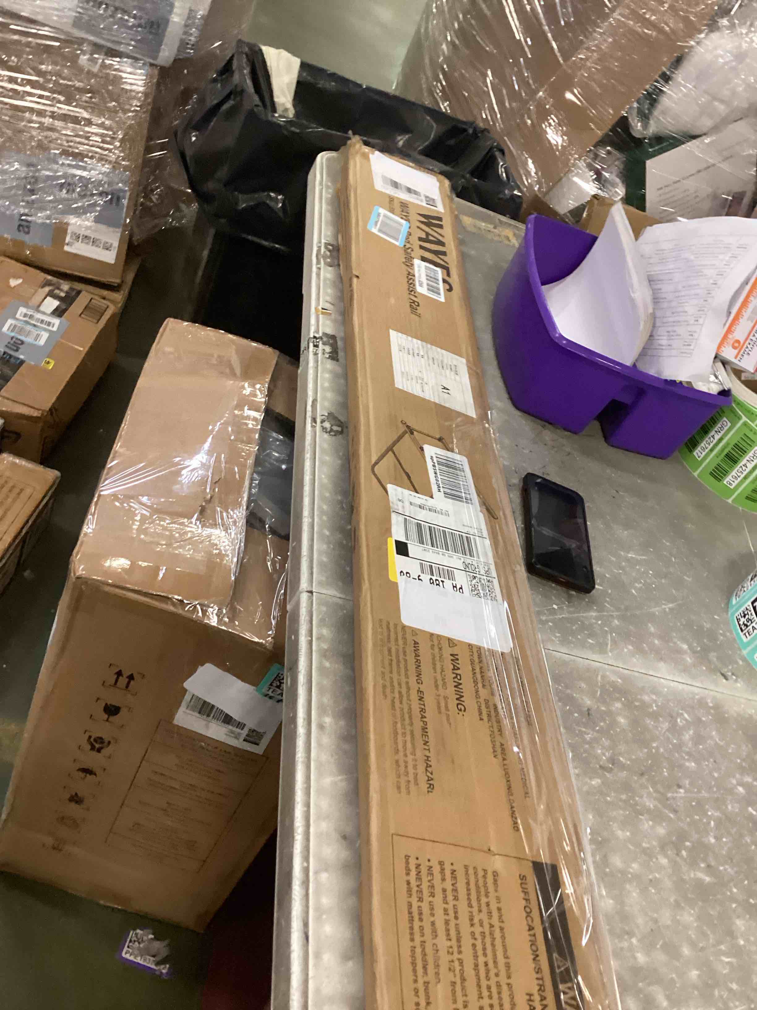 https://s3.amazonaws.com/lotting-images-prod/bidfta/TEA2137286_1744732196915.jpeg