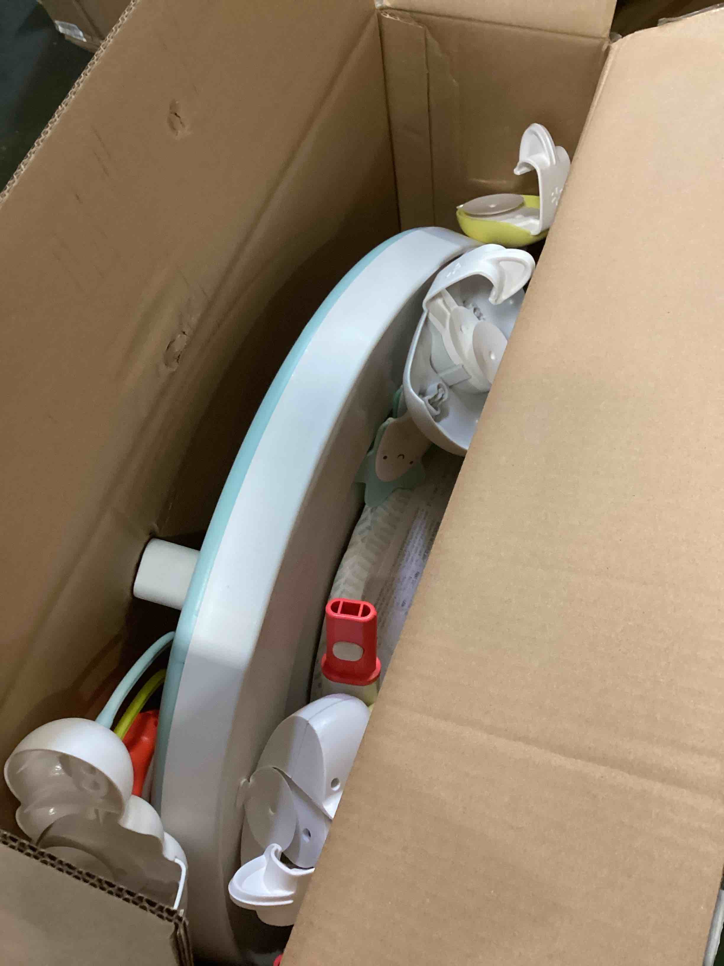 https://s3.amazonaws.com/lotting-images-prod/bidfta/TEA2137385_1744744964537.jpeg