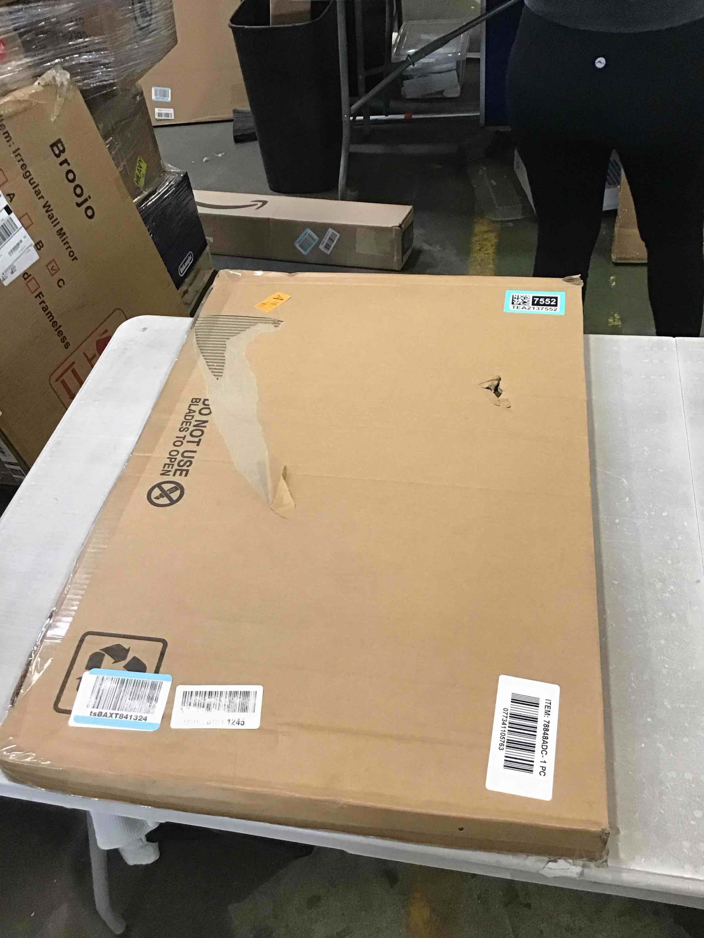 https://s3.amazonaws.com/lotting-images-prod/bidfta/TEA2137552_1744983609293.jpeg