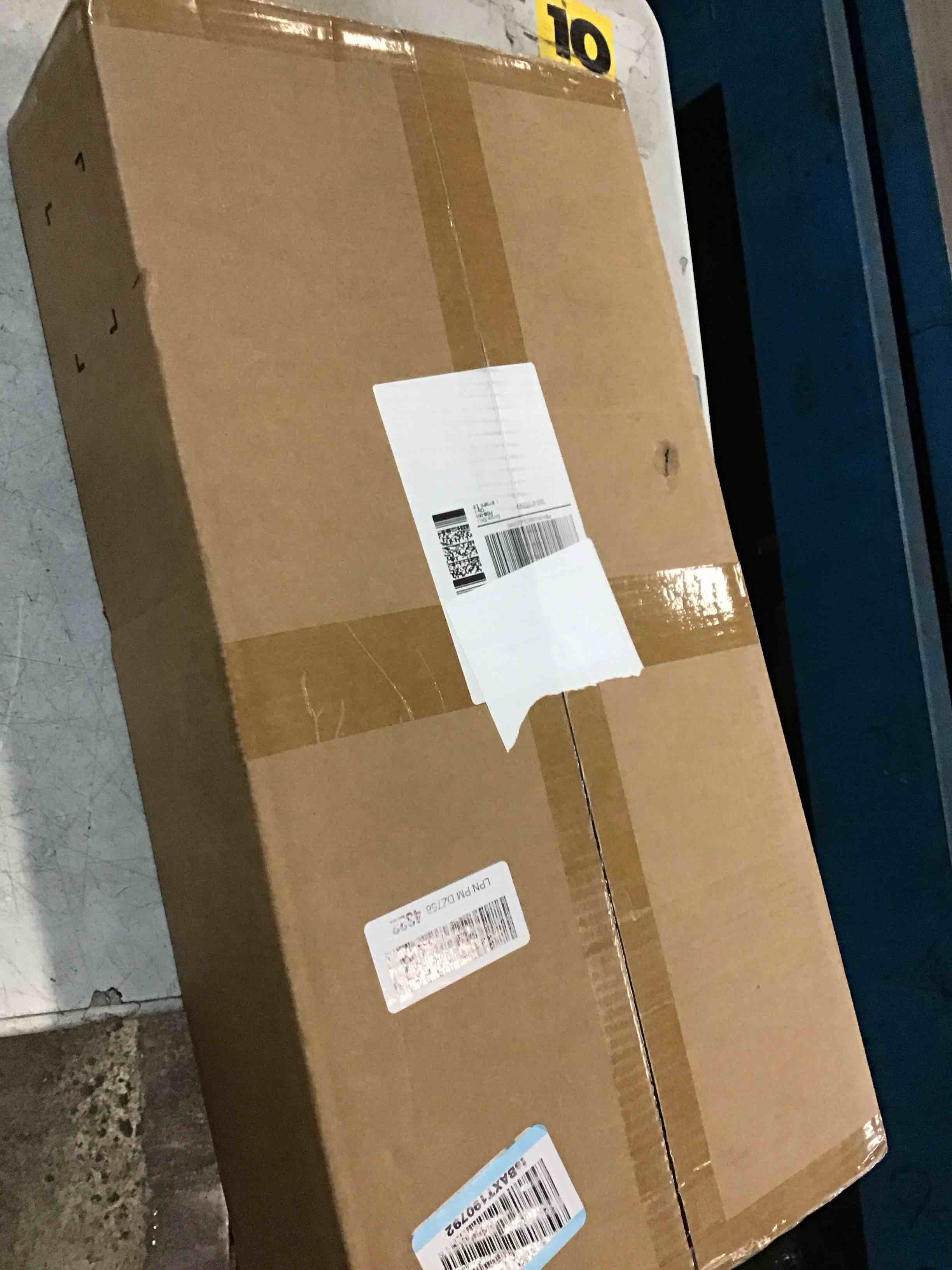 https://s3.amazonaws.com/lotting-images-prod/bidfta/TEA2138213_1750513854458.jpeg
