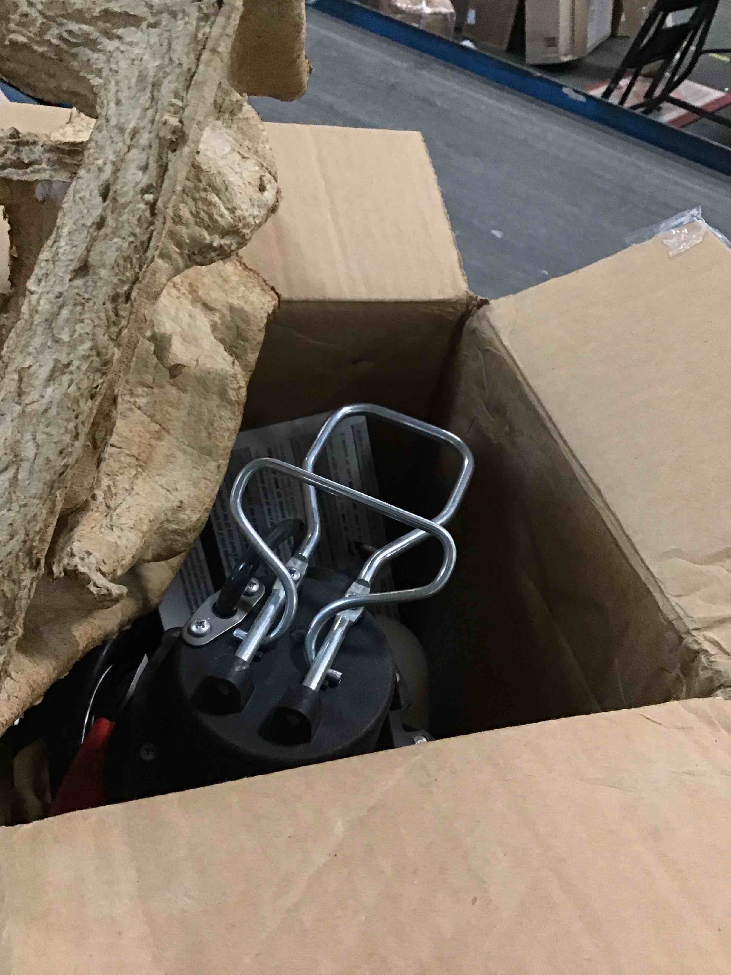 https://s3.amazonaws.com/lotting-images-prod/bidfta/TEA2138229_1750515031167.jpeg