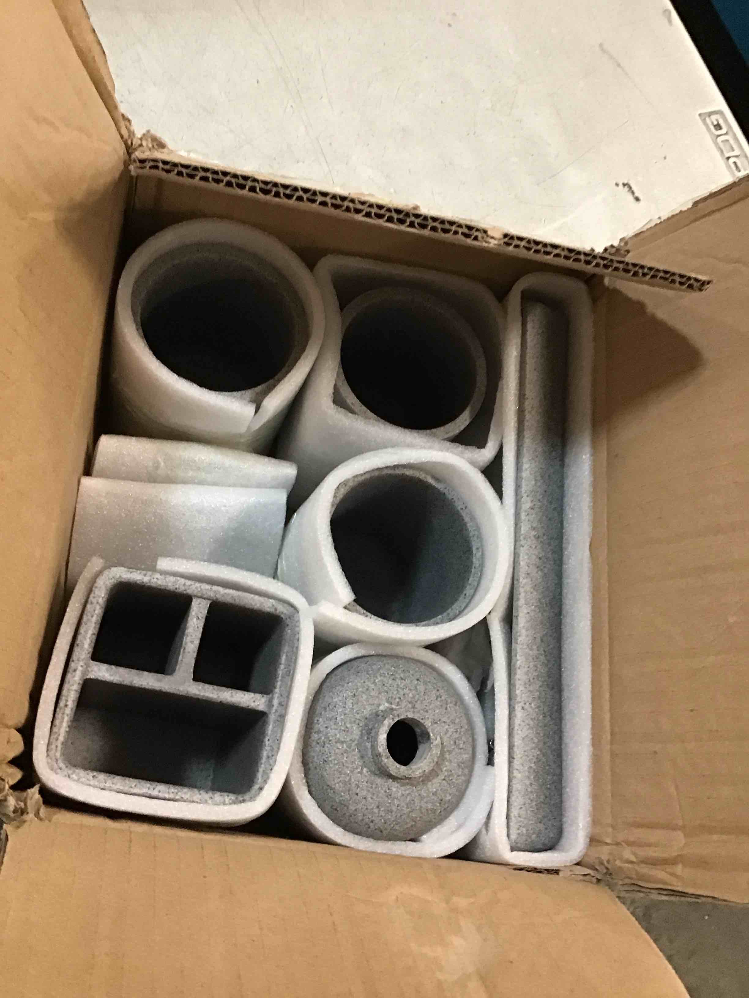 https://s3.amazonaws.com/lotting-images-prod/bidfta/TEA2138260_1750504146738.jpeg