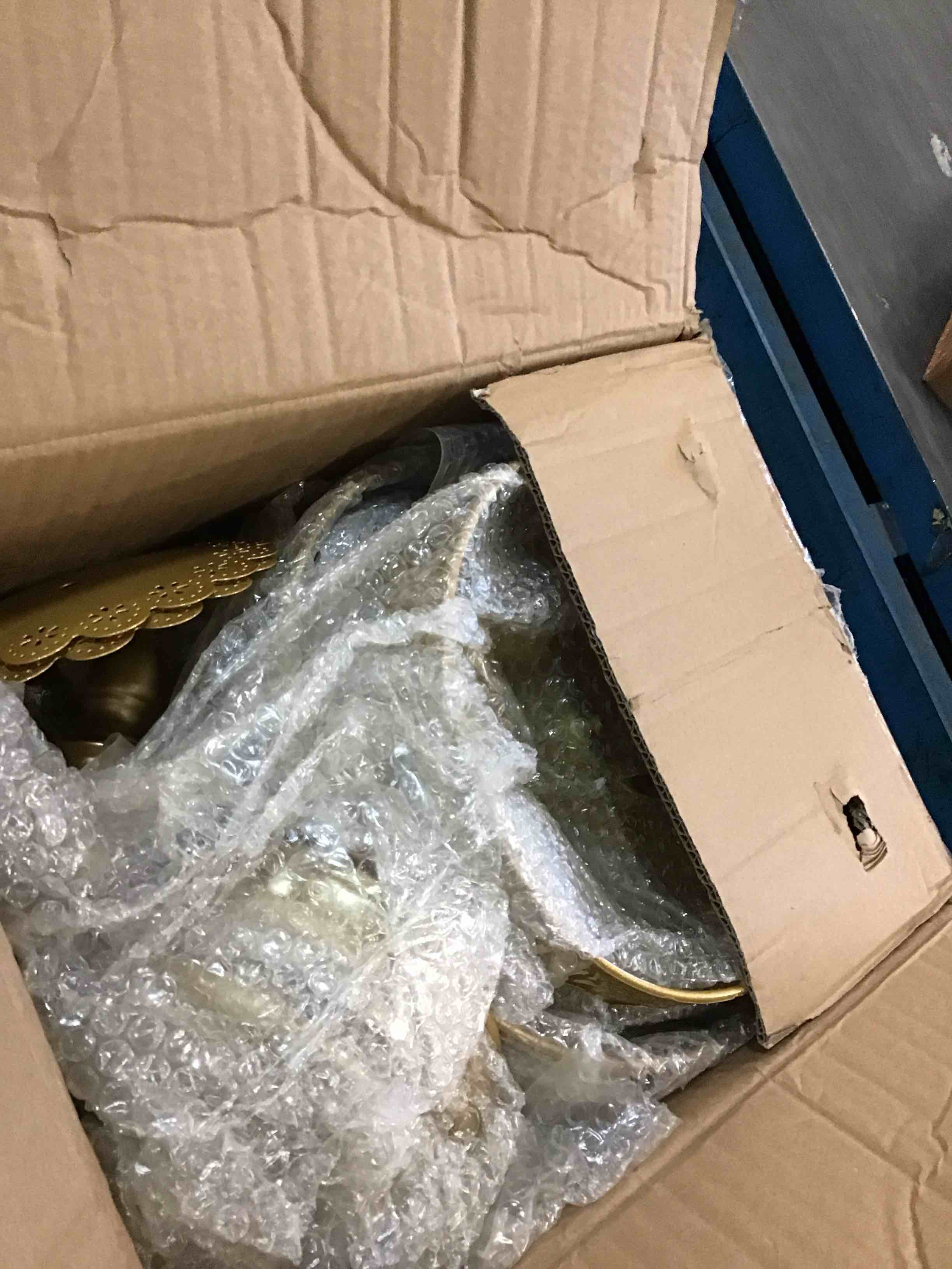 https://s3.amazonaws.com/lotting-images-prod/bidfta/TEA2138295_1750524087864.jpeg
