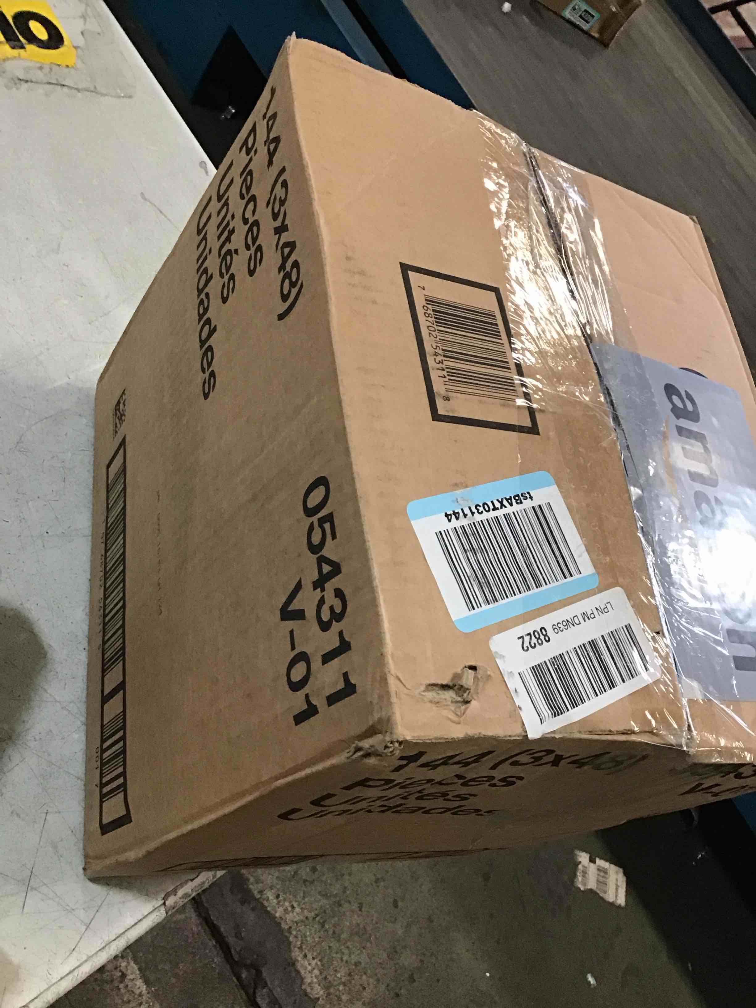 https://s3.amazonaws.com/lotting-images-prod/bidfta/TEA2138315_1750525731352.jpeg