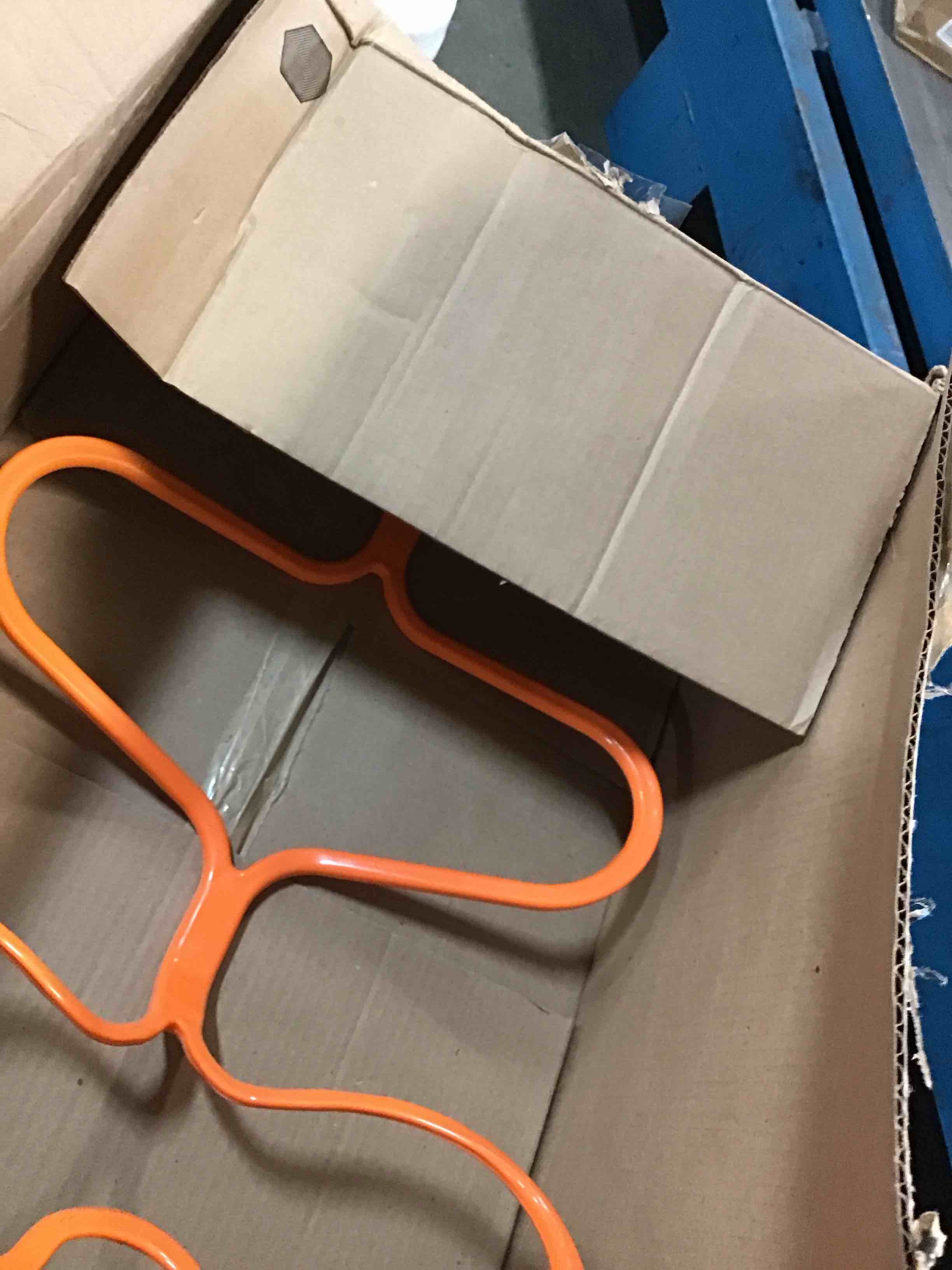 https://s3.amazonaws.com/lotting-images-prod/bidfta/TEA2138351_1750531101169.jpeg