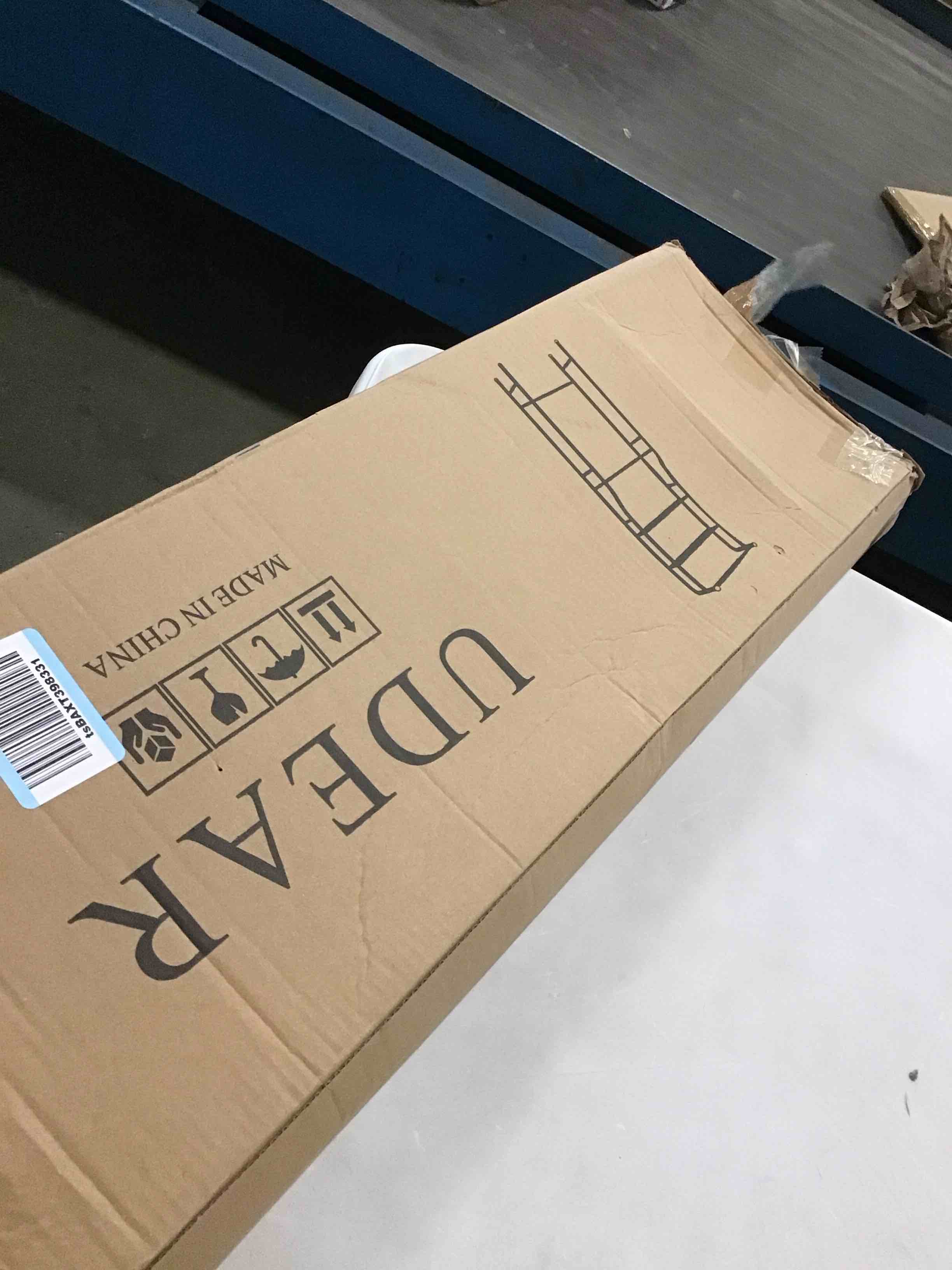 https://s3.amazonaws.com/lotting-images-prod/bidfta/TEA2139042_1750948766760.jpeg