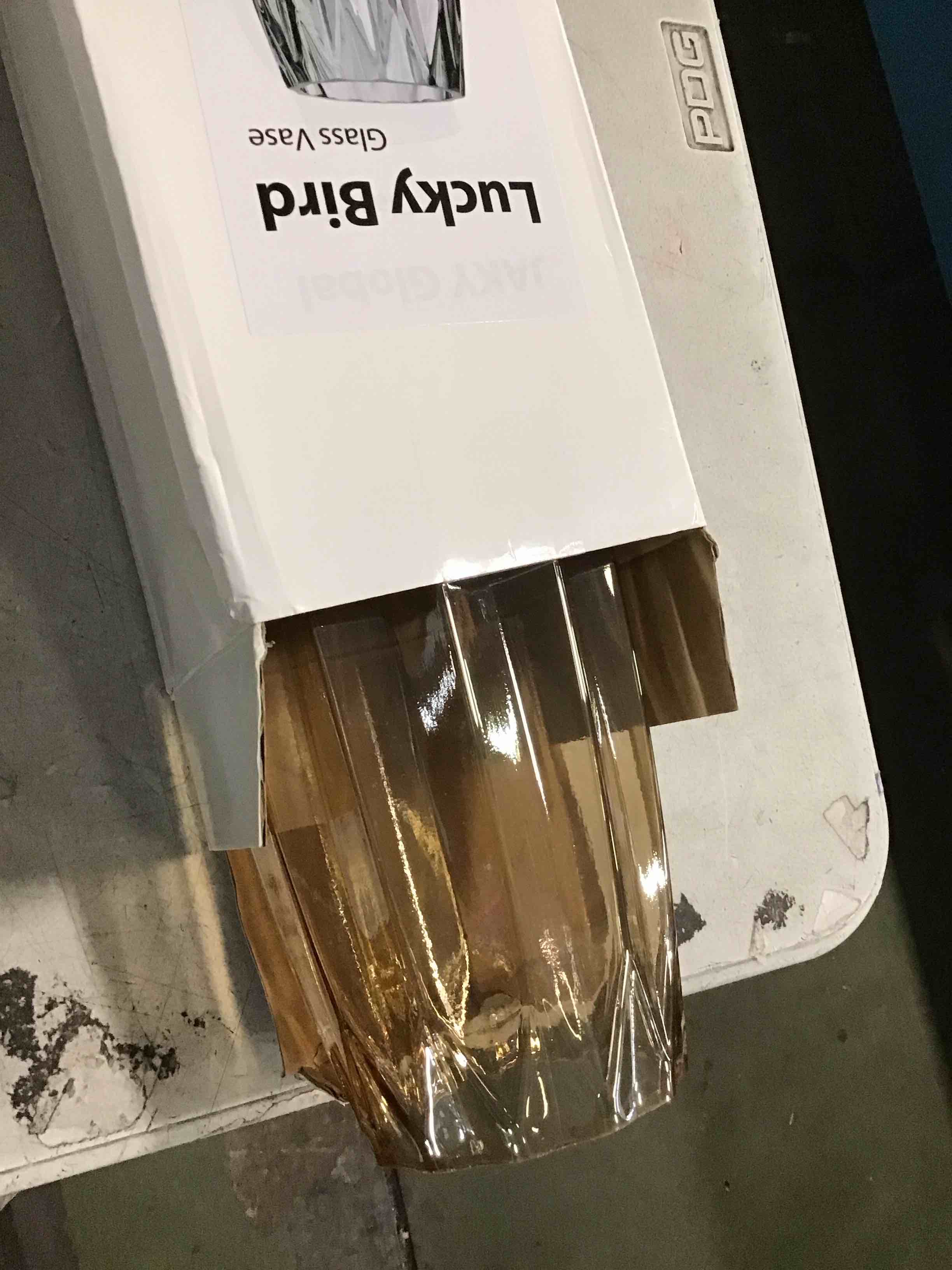https://s3.amazonaws.com/lotting-images-prod/bidfta/TEA2139281_1751028121017.jpeg