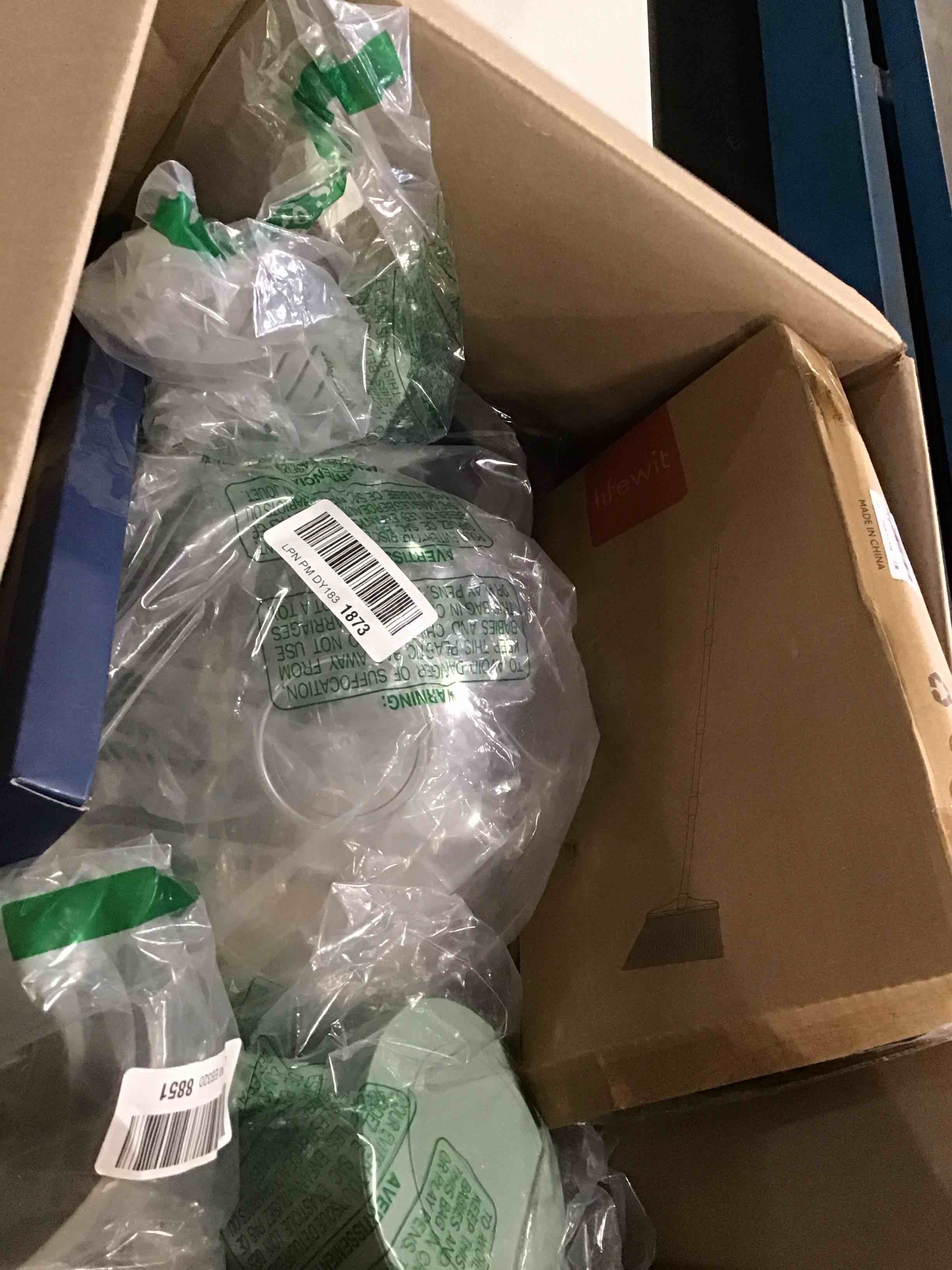 https://s3.amazonaws.com/lotting-images-prod/bidfta/TEA2139332_1751039966211.jpeg