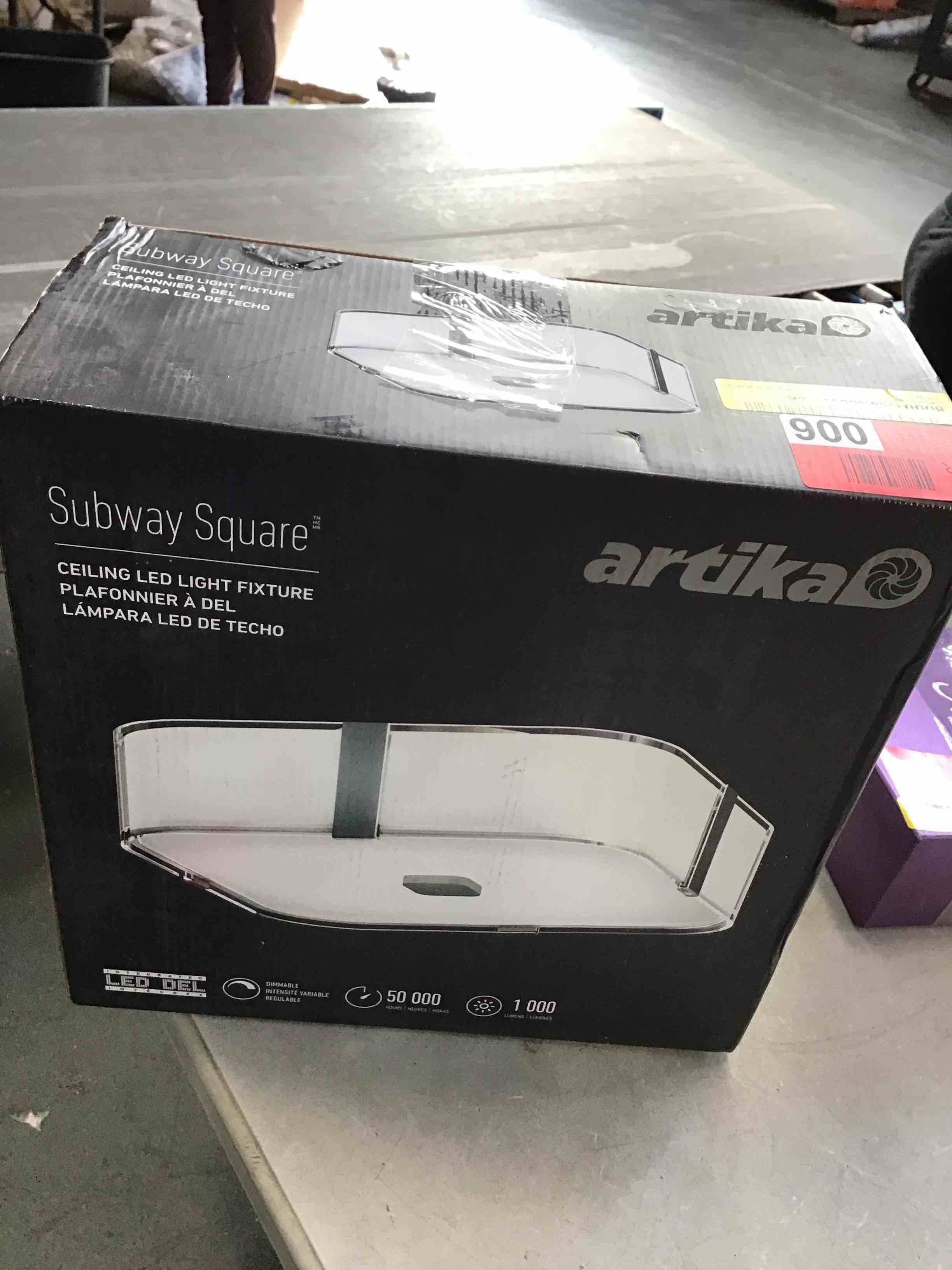 https://s3.amazonaws.com/lotting-images-prod/bidfta/TEA2140200_1745413152035.jpeg