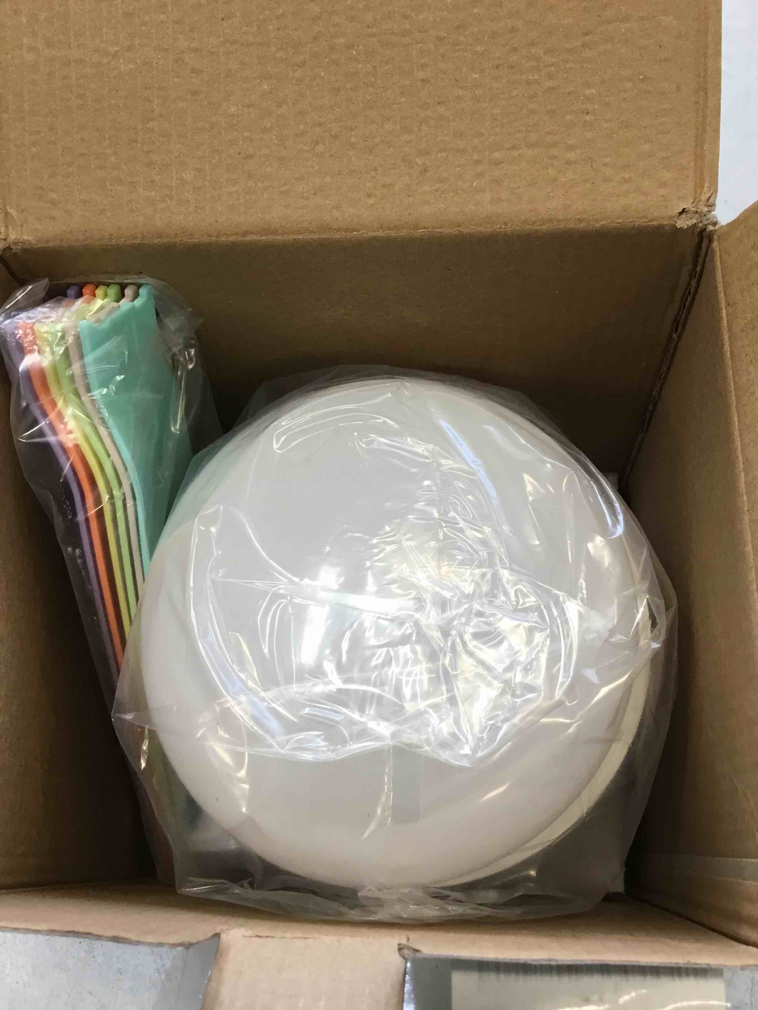 https://s3.amazonaws.com/lotting-images-prod/bidfta/TEA2140211_1745418558121.jpeg