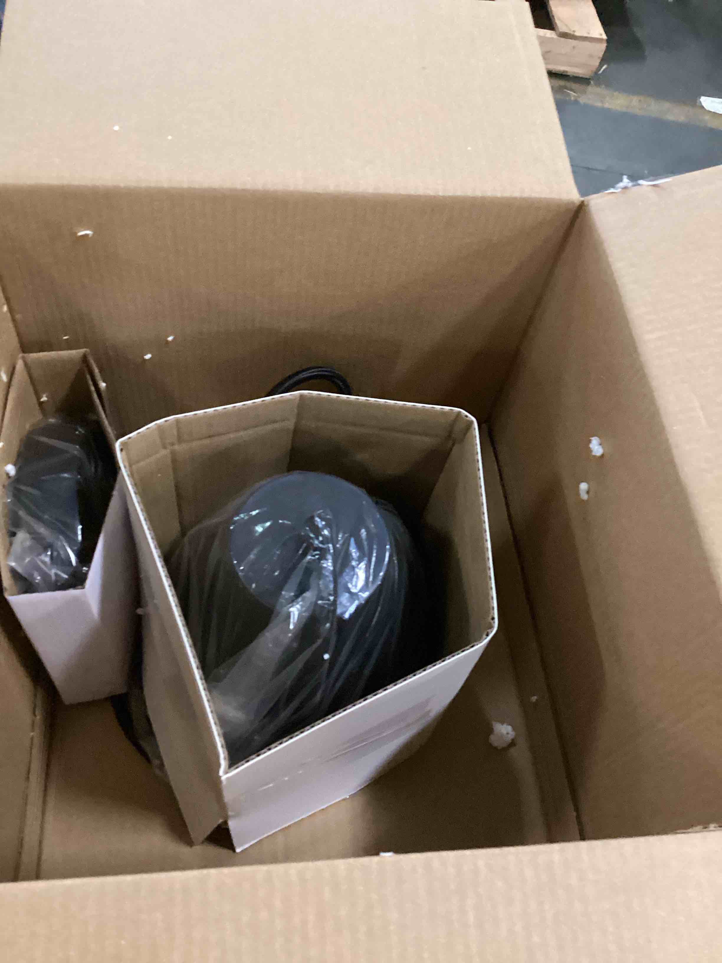 https://s3.amazonaws.com/lotting-images-prod/bidfta/TEA2140457_1745942219609.jpeg