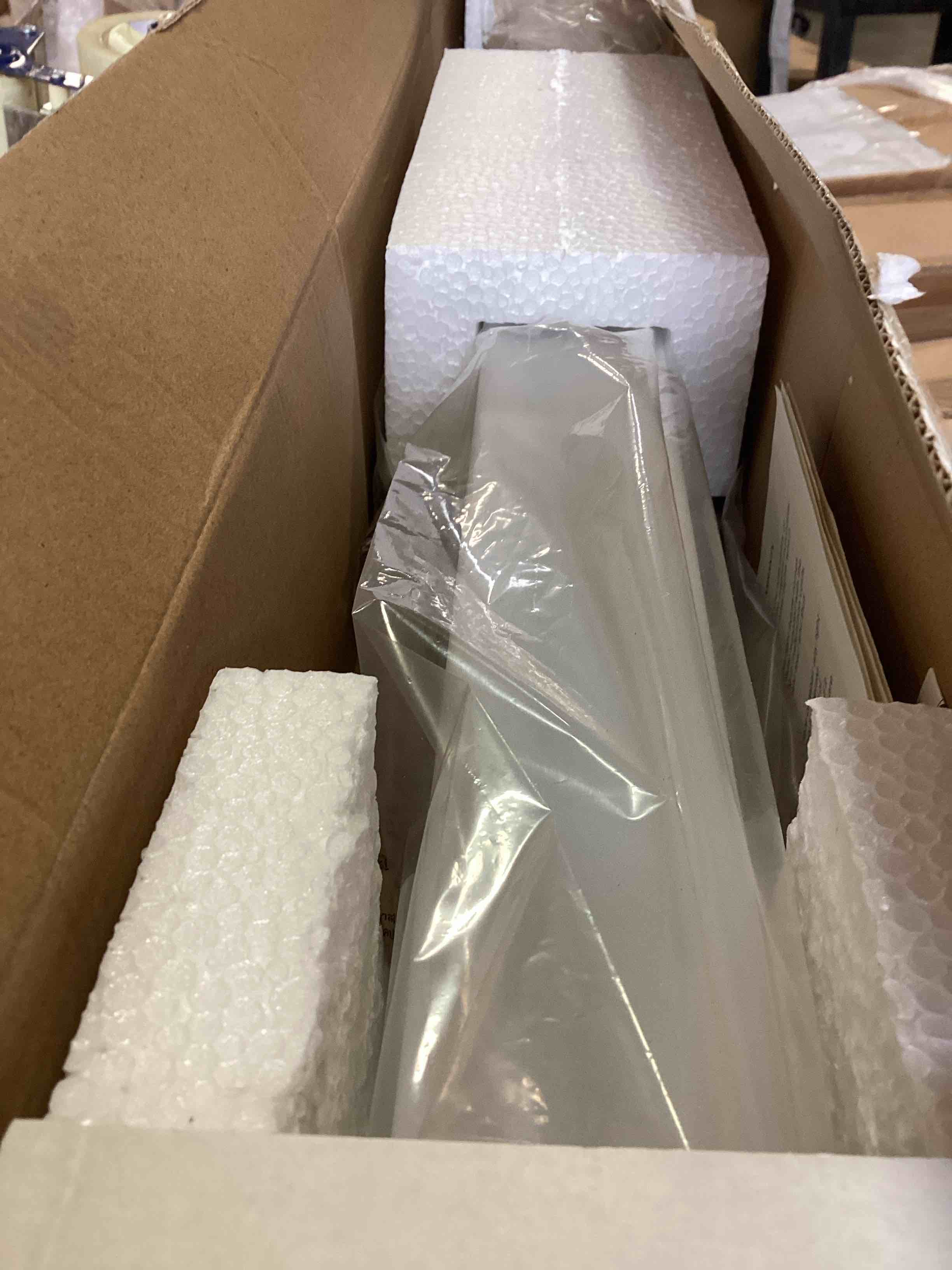 https://s3.amazonaws.com/lotting-images-prod/bidfta/TEA2140631_1746105566146.jpeg