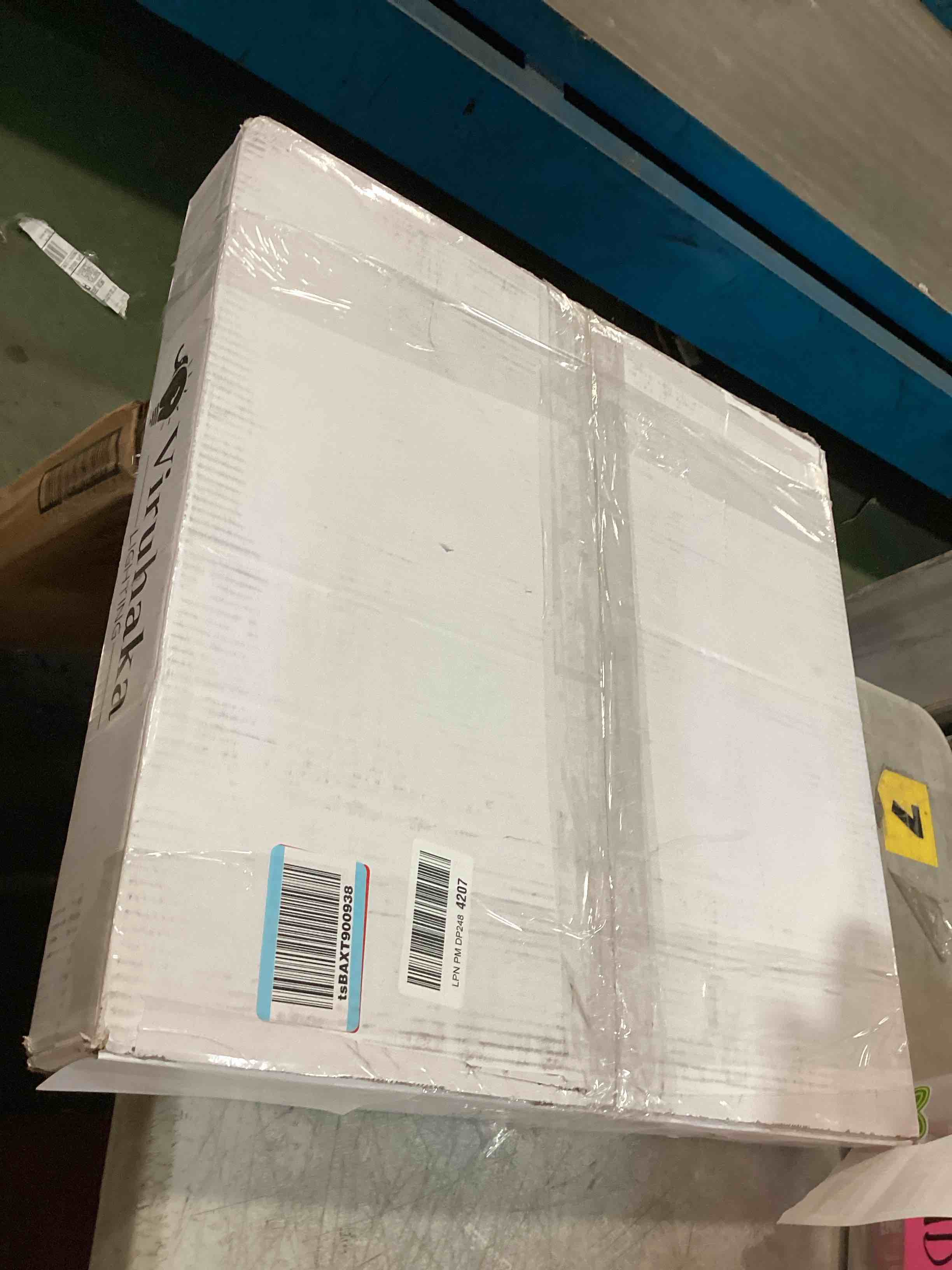https://s3.amazonaws.com/lotting-images-prod/bidfta/TEA2141387_1746460177831.jpeg