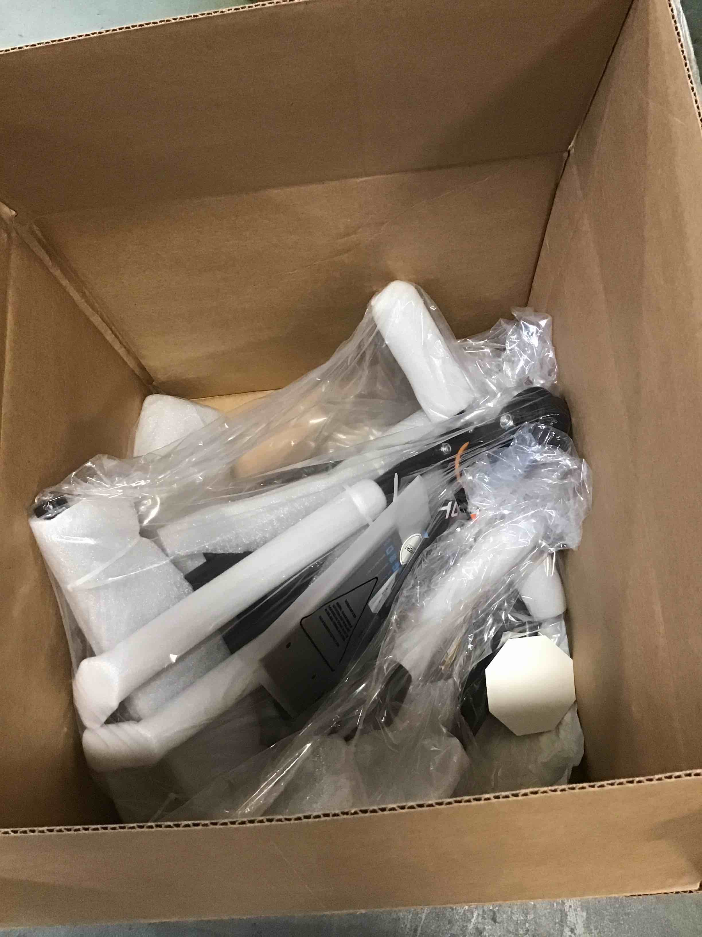 https://s3.amazonaws.com/lotting-images-prod/bidfta/TEA2143122_1744905334848.jpeg