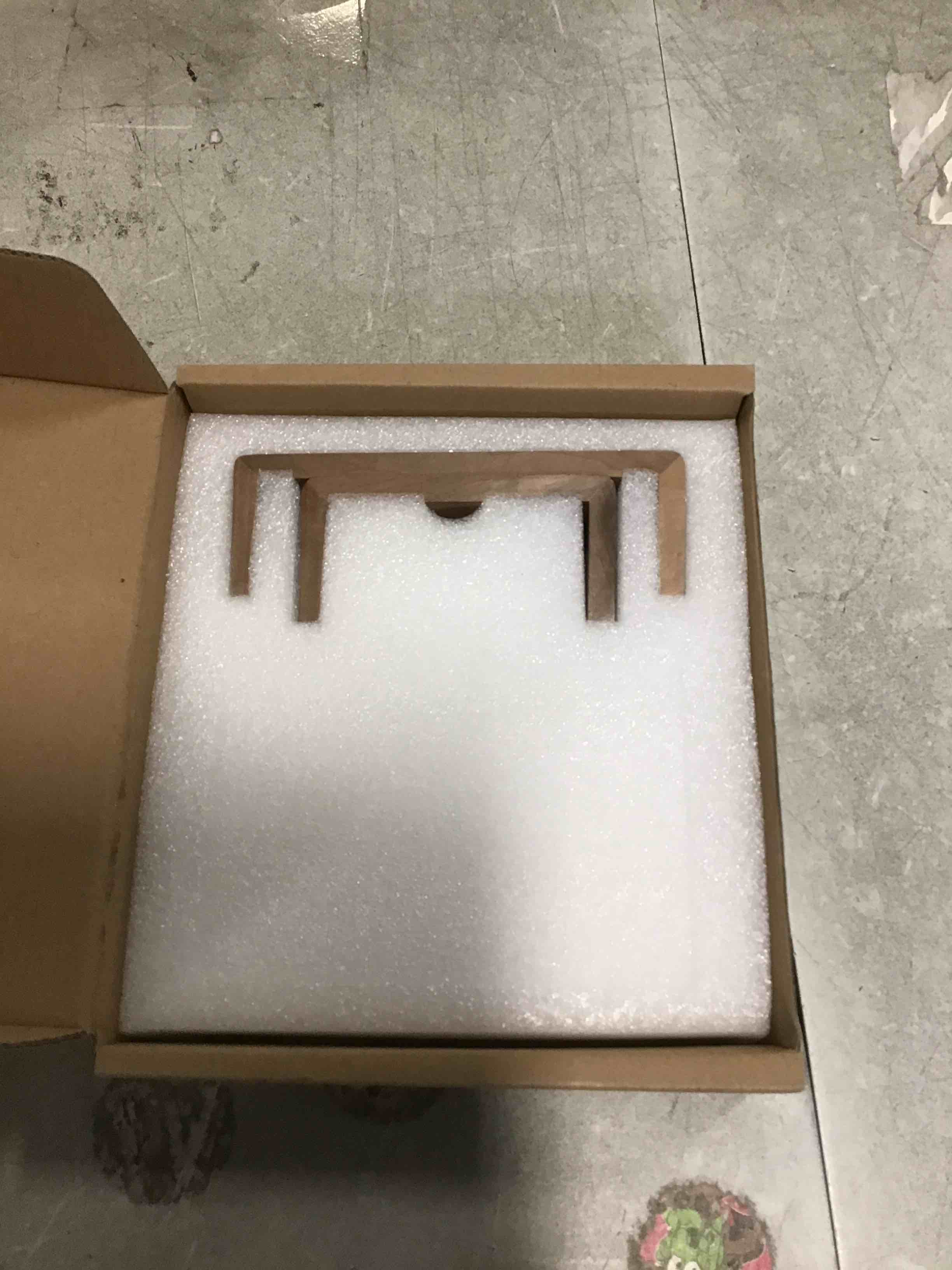 https://s3.amazonaws.com/lotting-images-prod/bidfta/TEA2143195_1744919020525.jpeg