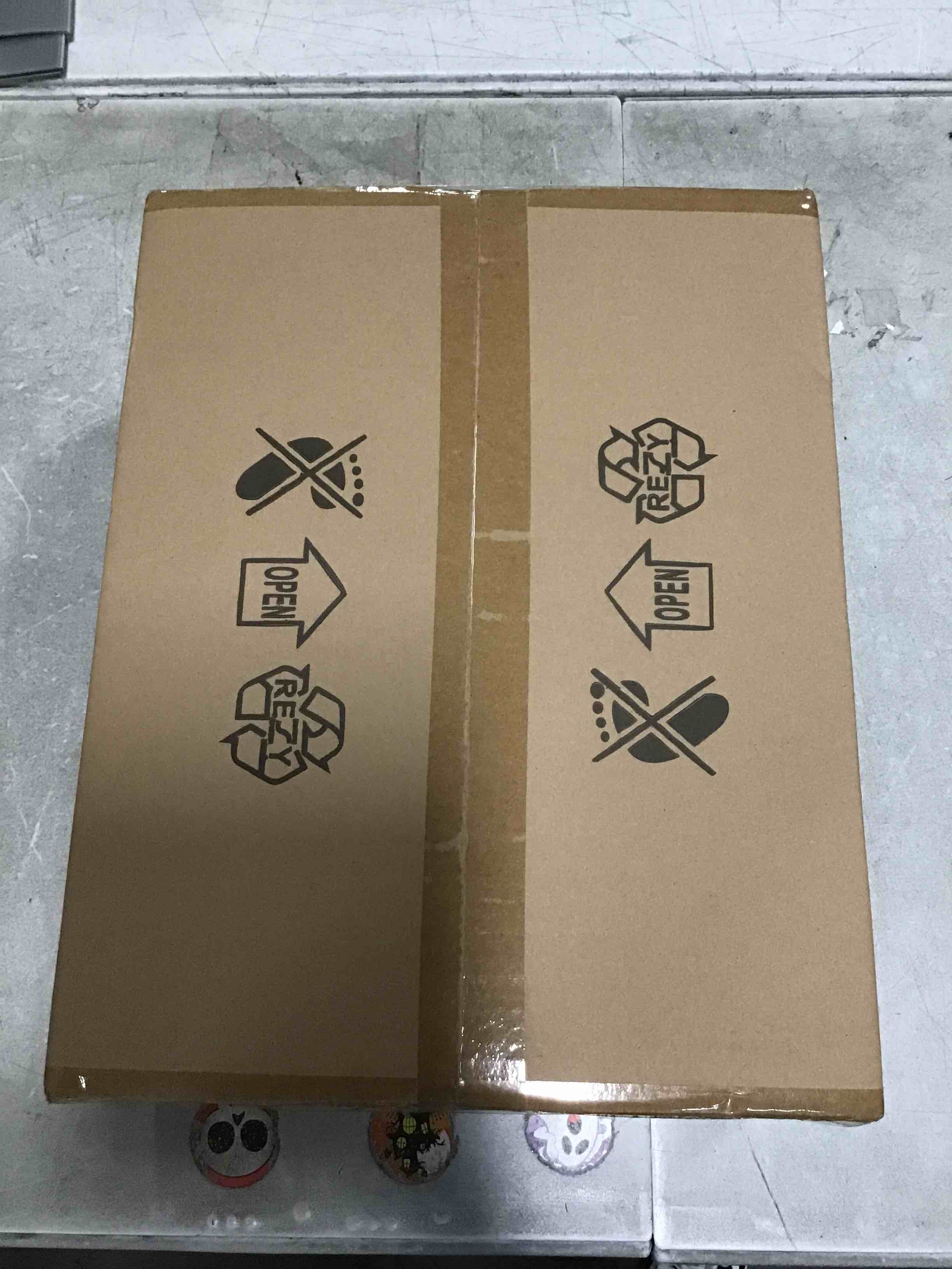 https://s3.amazonaws.com/lotting-images-prod/bidfta/TEA2143473_1745242673451.jpeg
