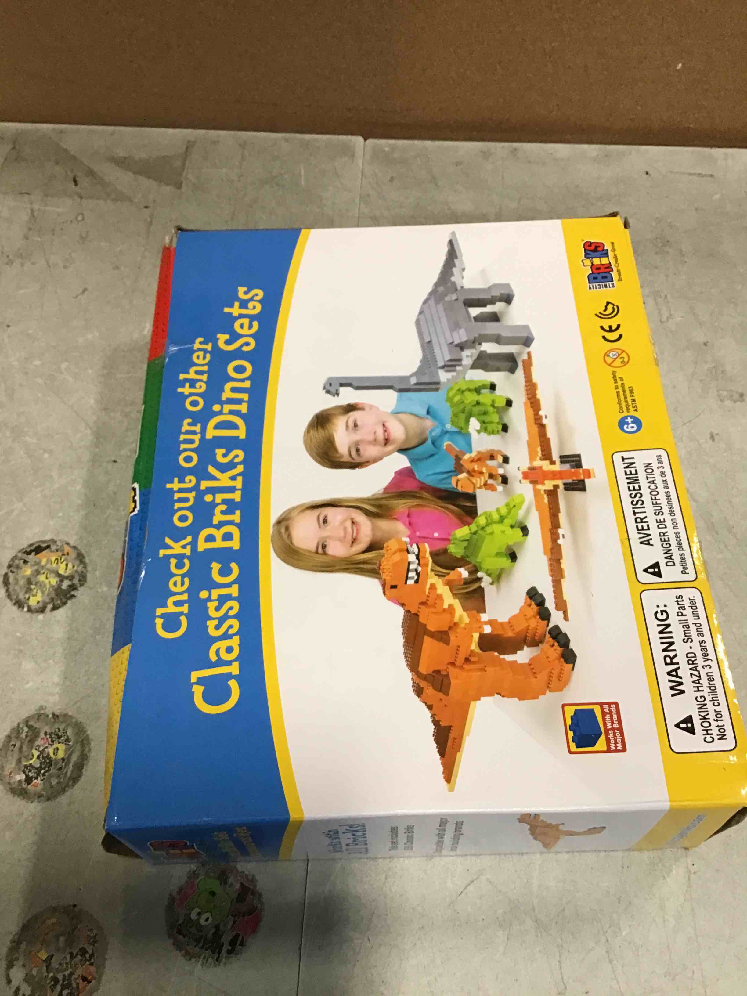 https://s3.amazonaws.com/lotting-images-prod/bidfta/TEA2144112_1745852820613.jpeg
