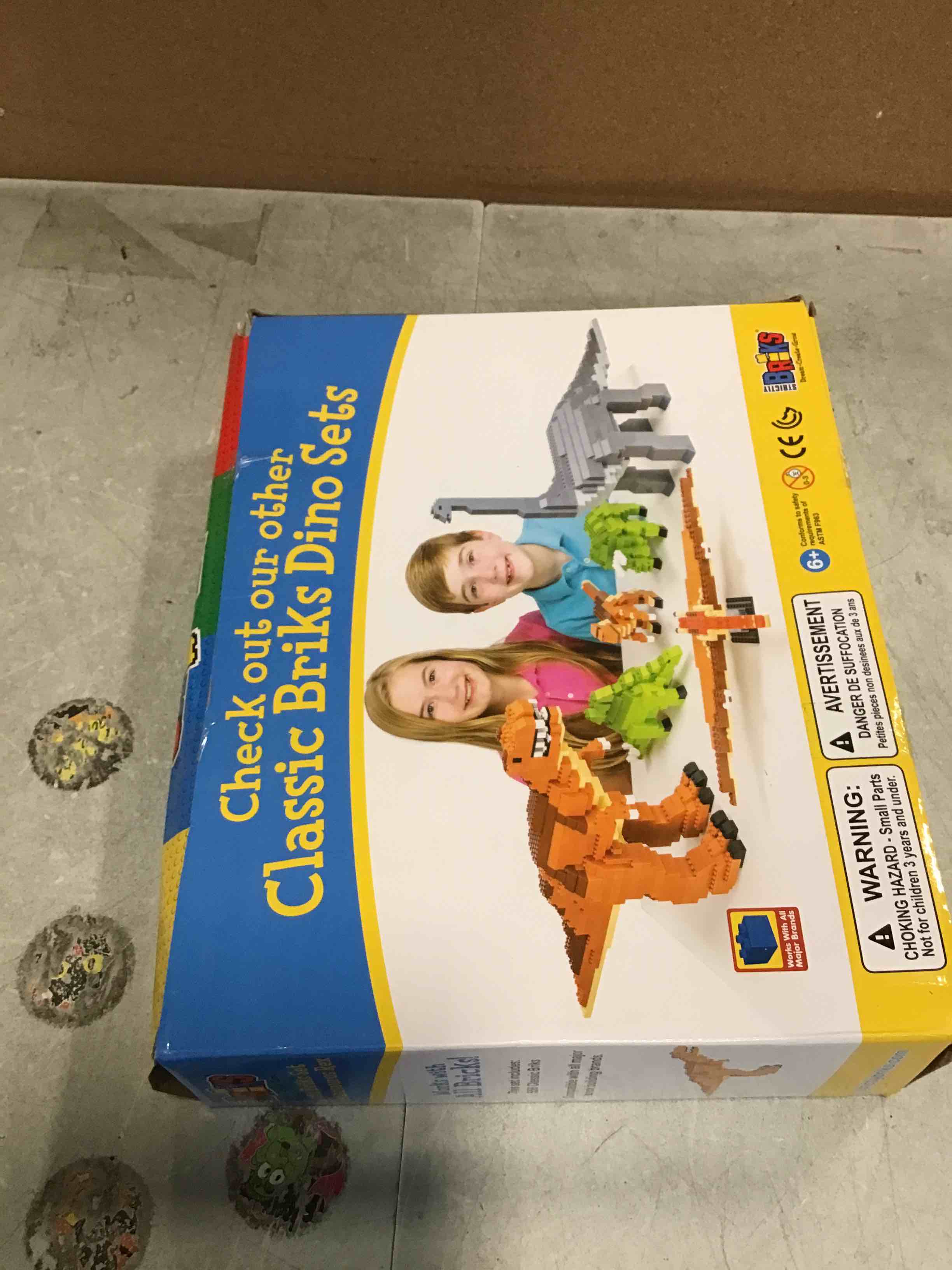 https://s3.amazonaws.com/lotting-images-prod/bidfta/TEA2144112_1745852822018.jpeg